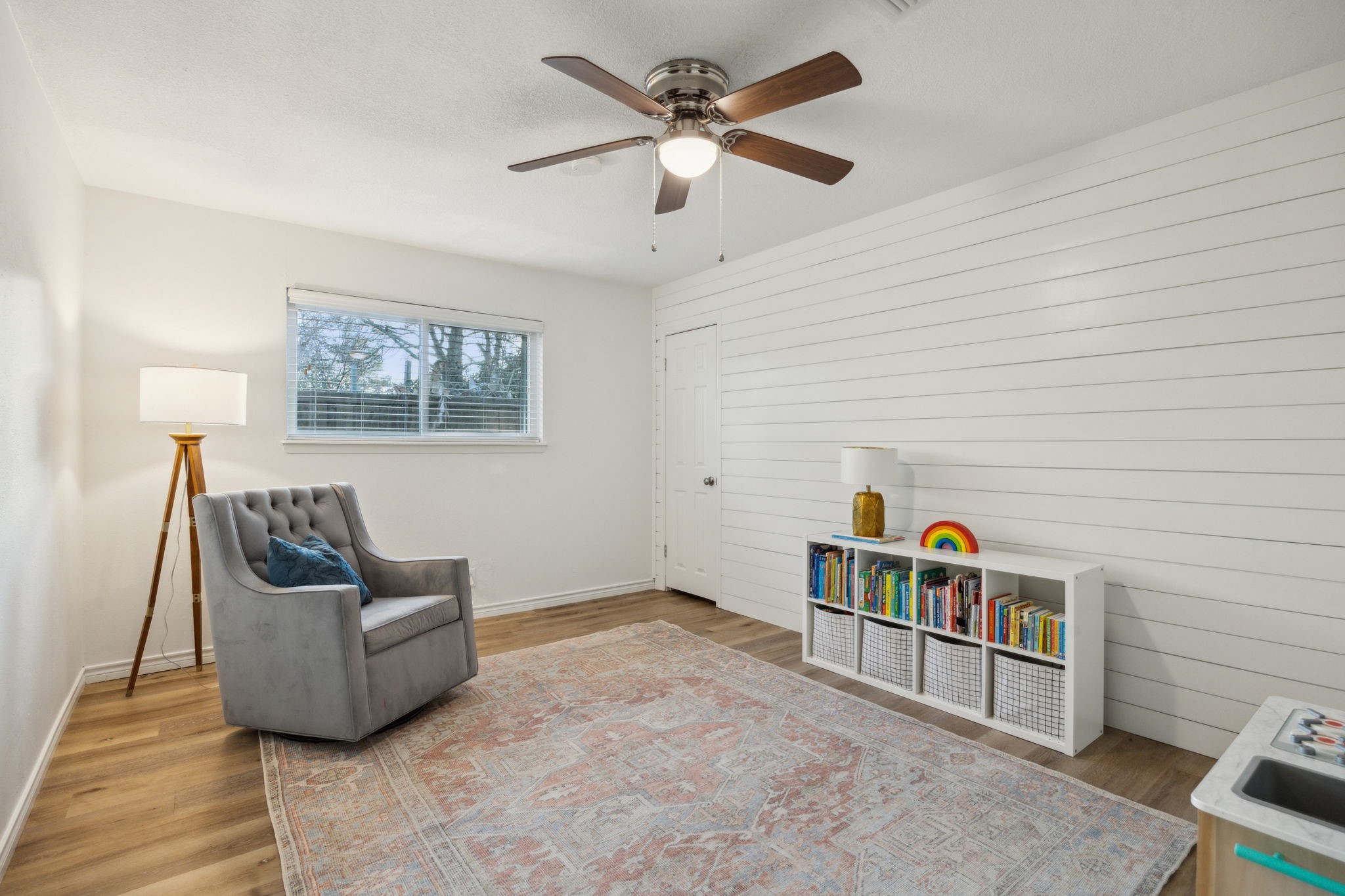 6612 Lakeside Drive