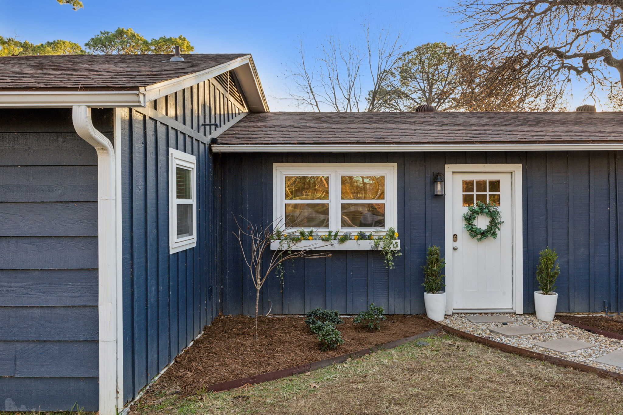 6612 Lakeside Drive