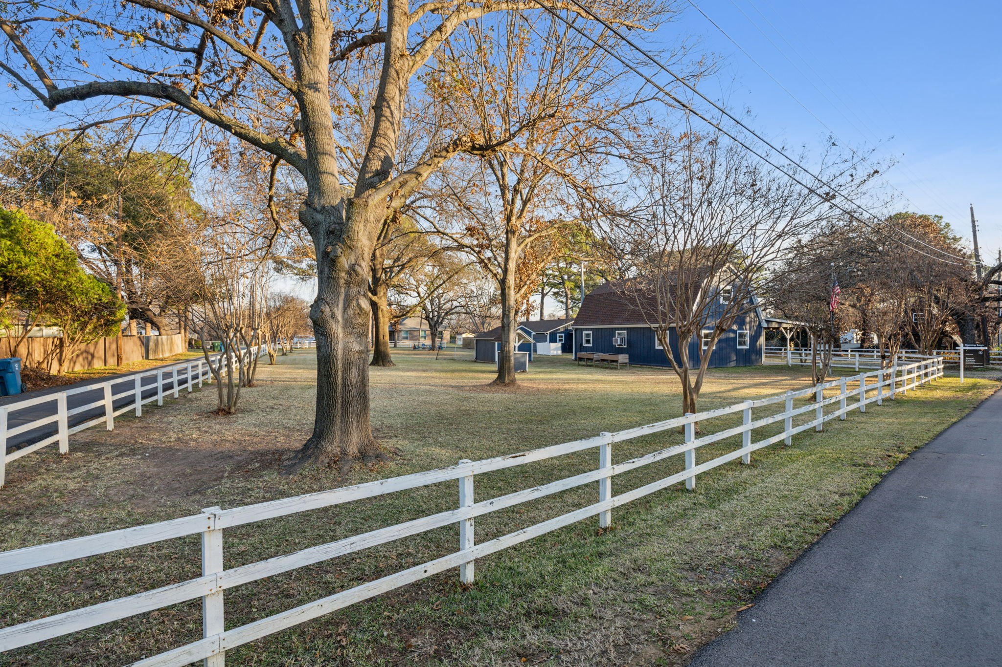 6612 Lakeside Drive