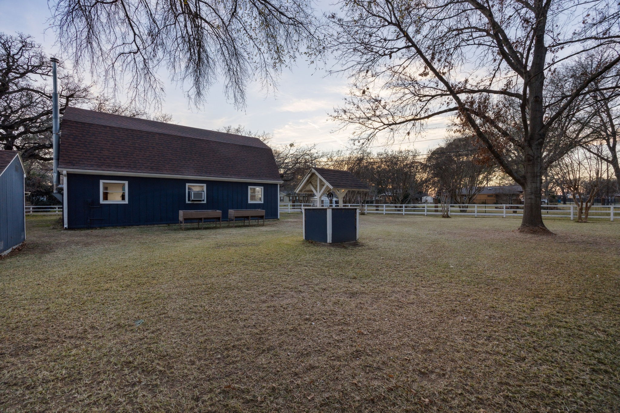 6612 Lakeside Drive