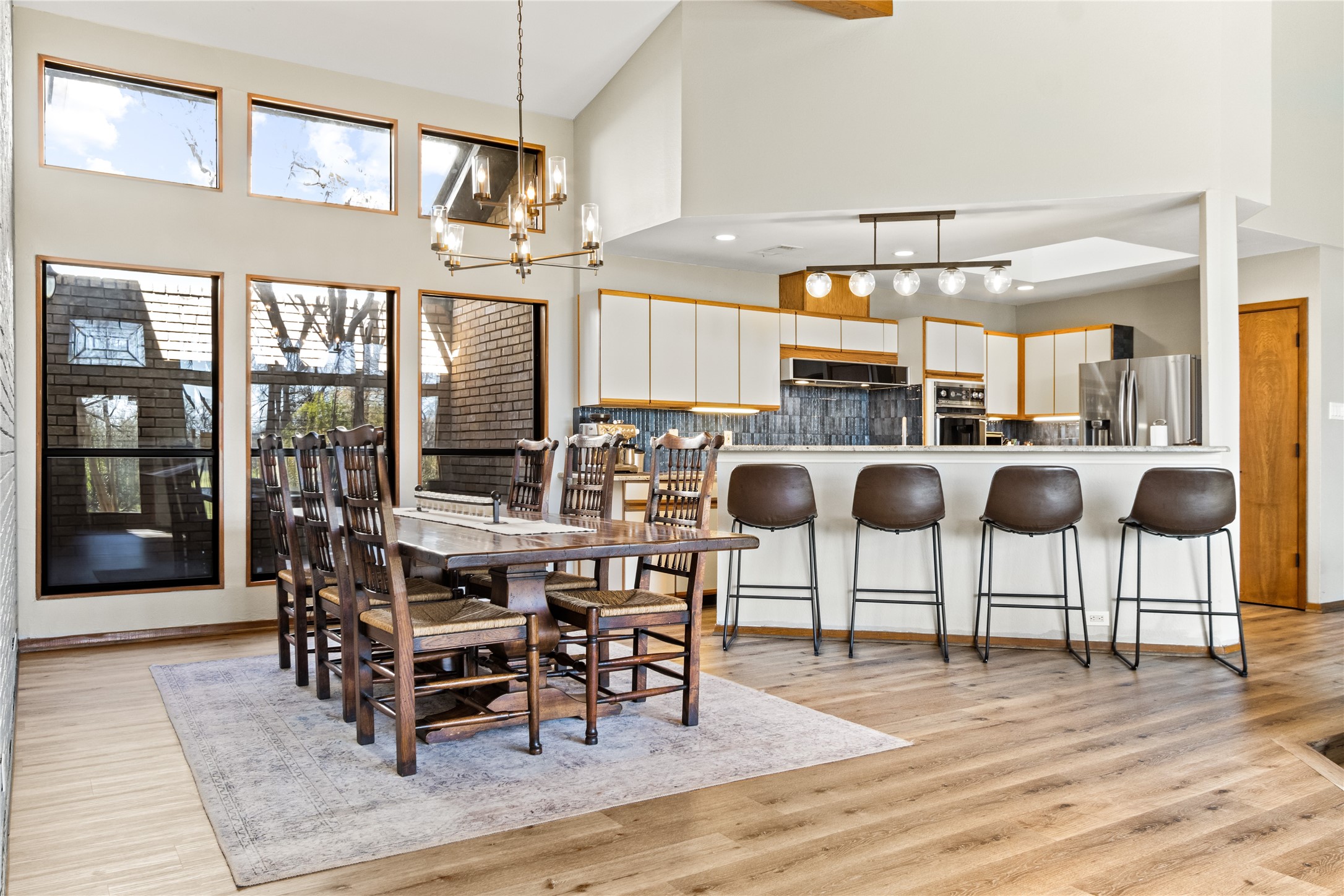 7102 Abrams Road