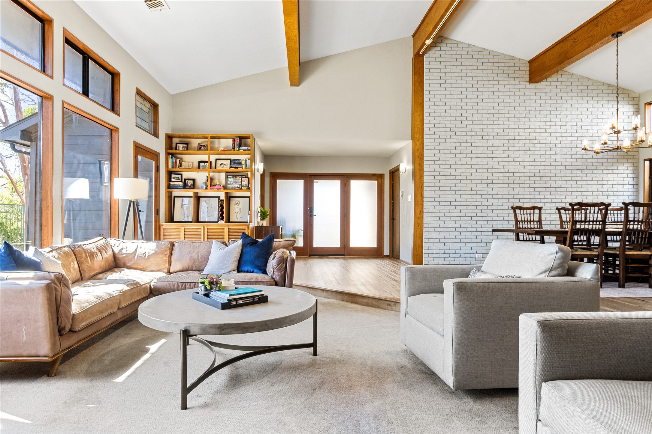 7102 Abrams Road