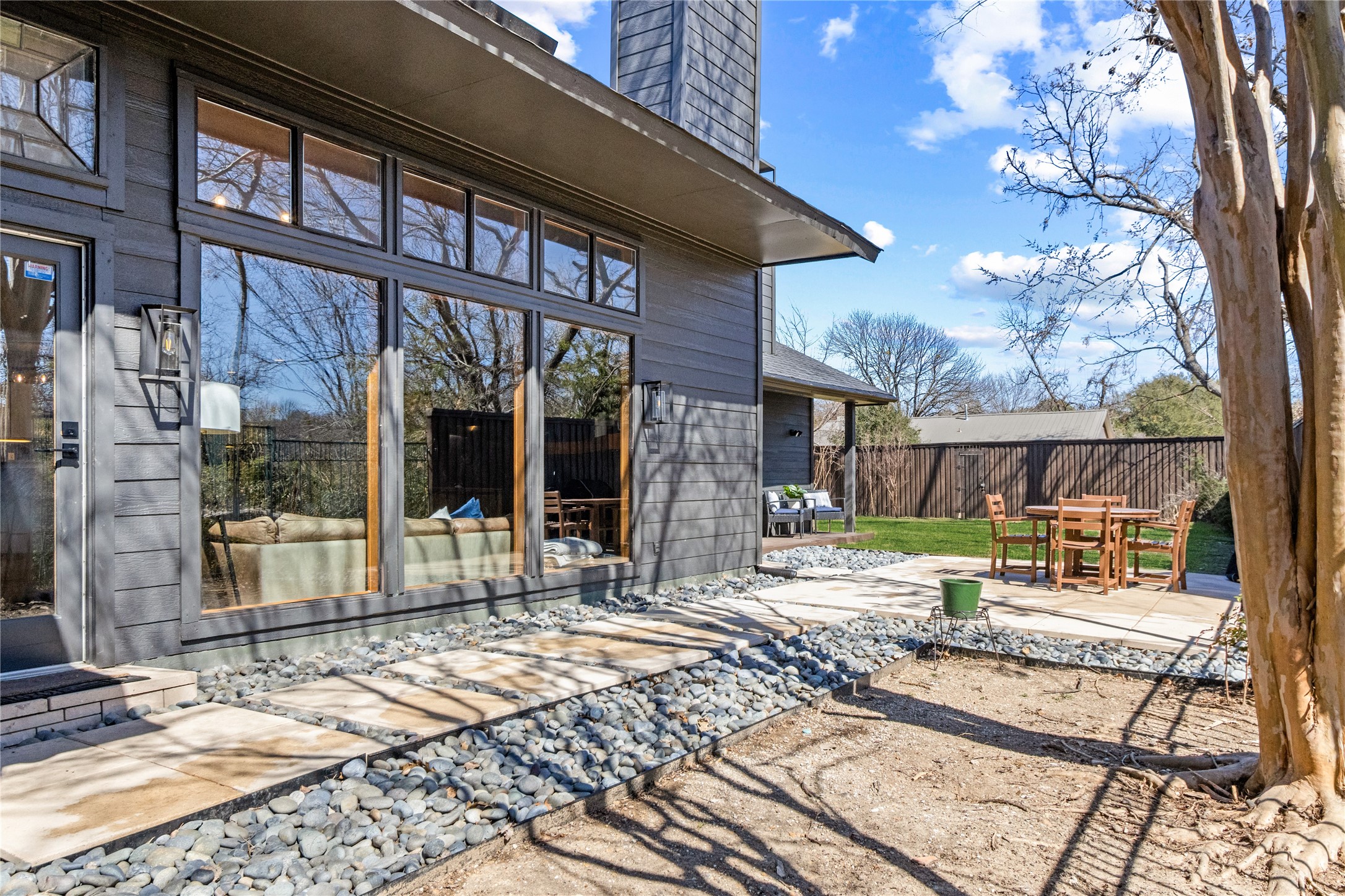 7102 Abrams Road