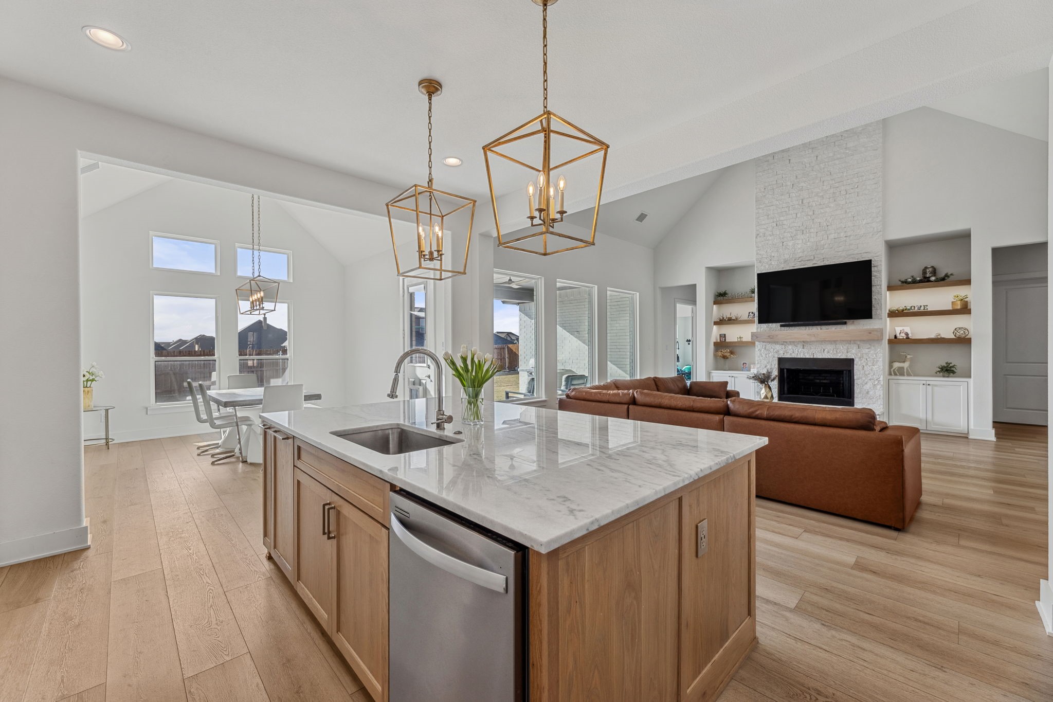 3930 Monterrey Oak Way