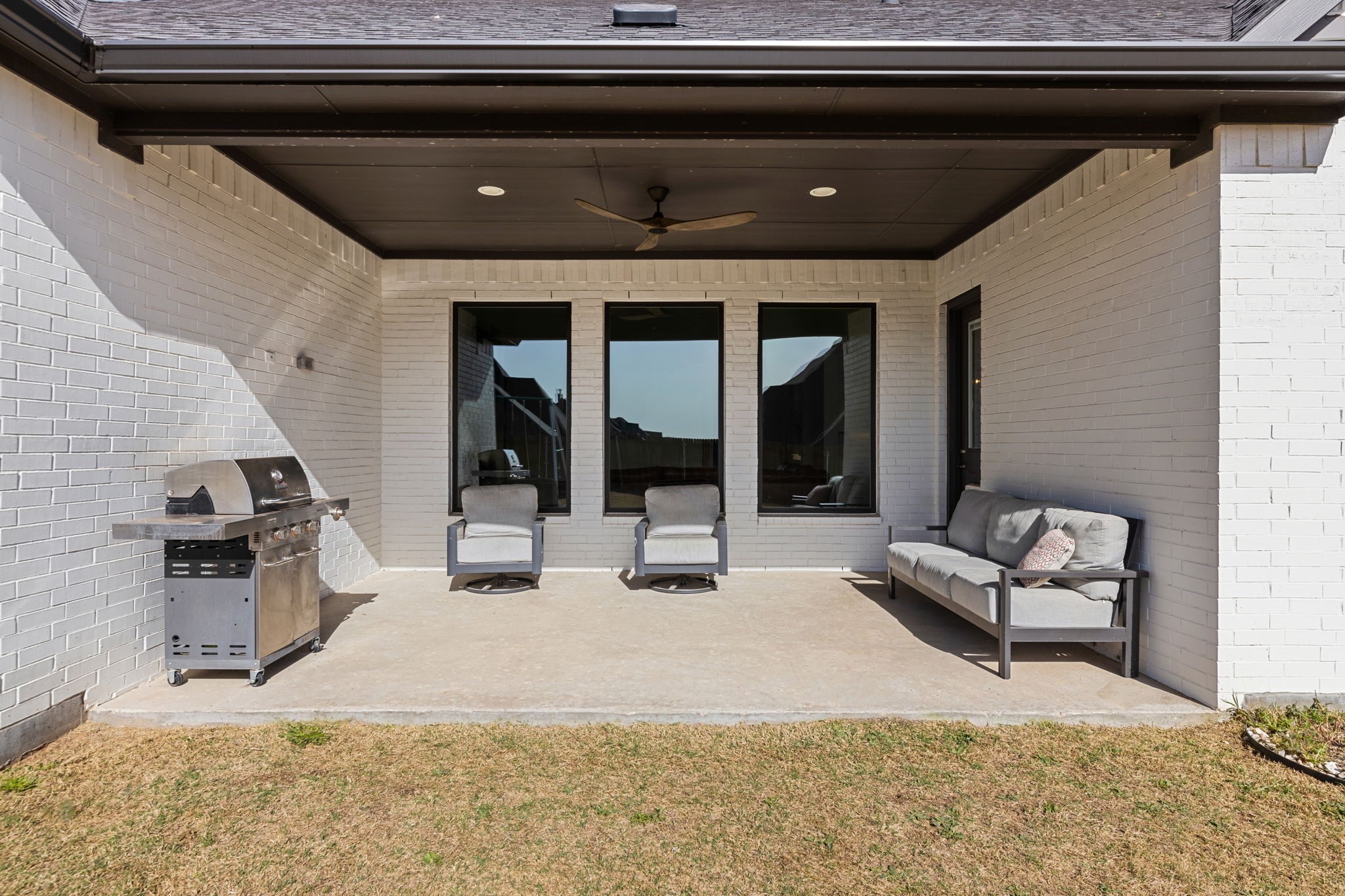 3930 Monterrey Oak Way
