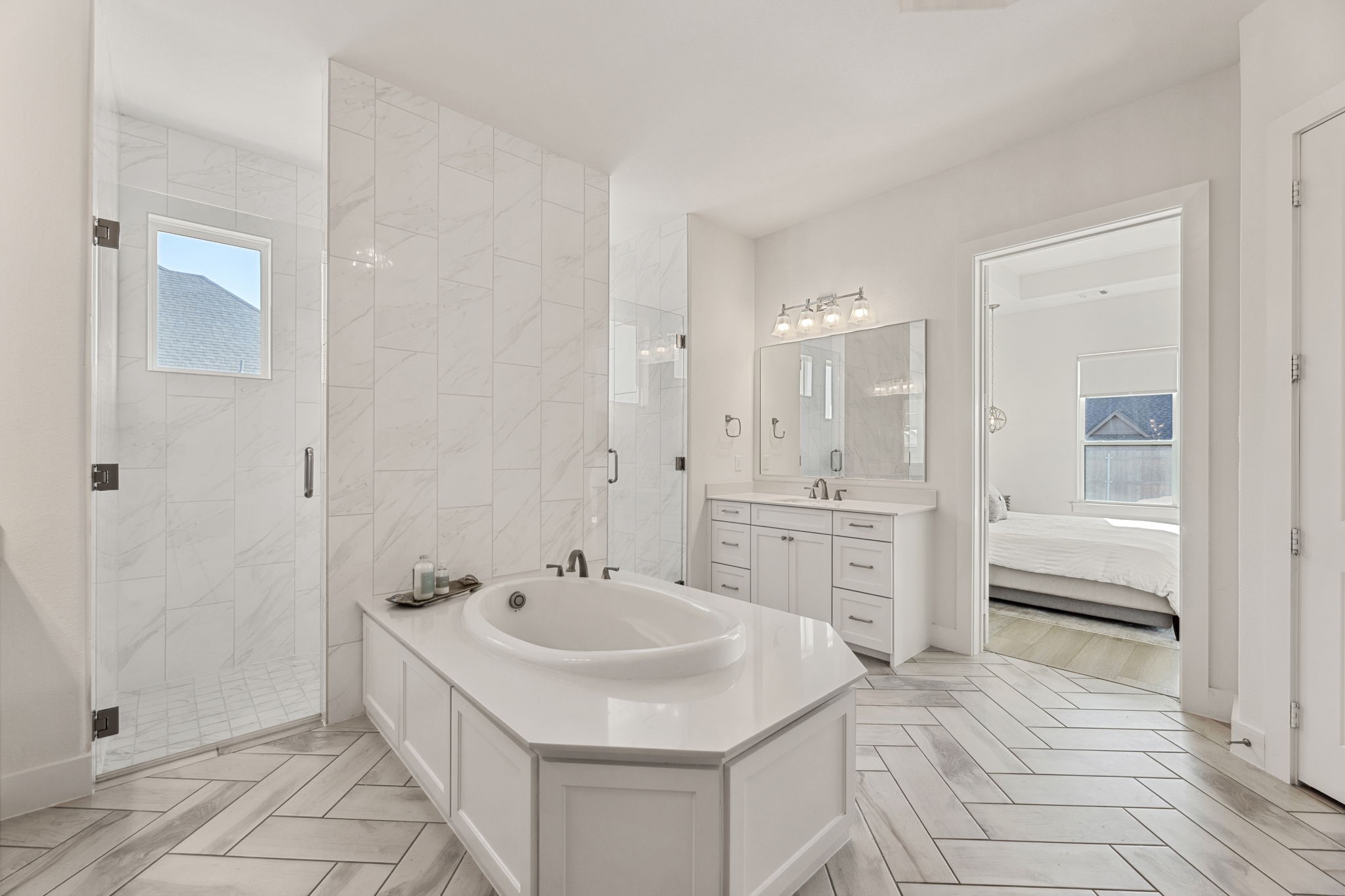 3930 Monterrey Oak Way