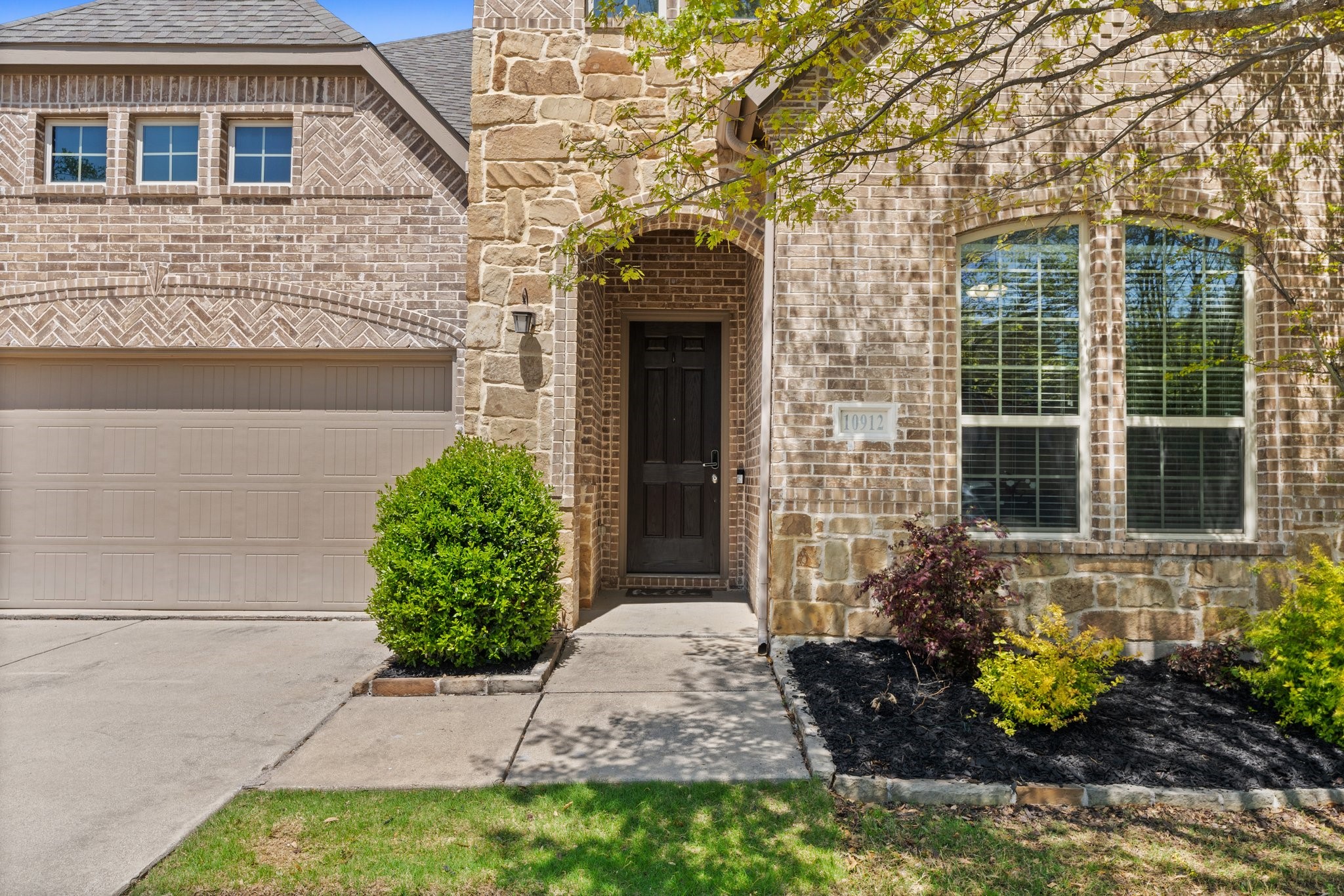 10912 Capri Drive