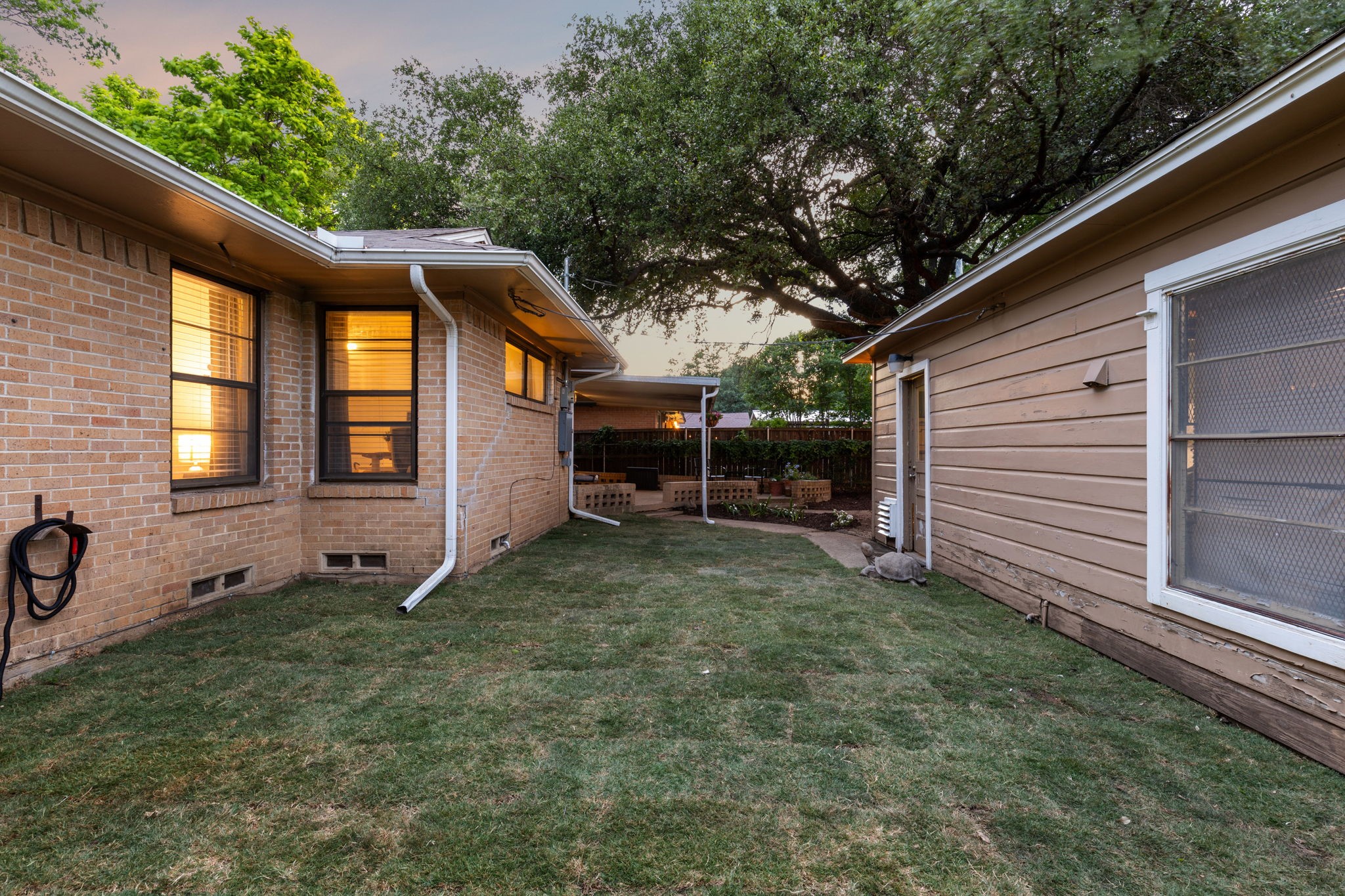 3351 Santa Teresa Avenue