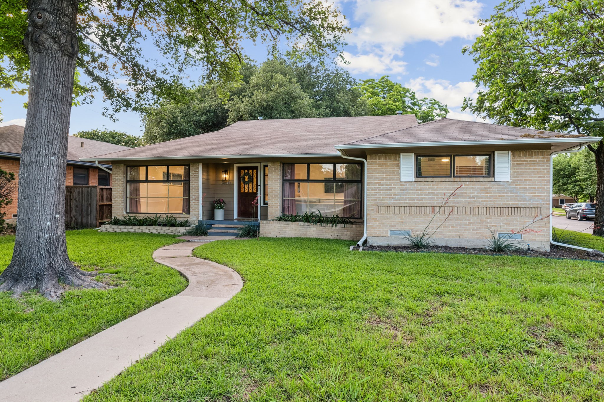 3351 Santa Teresa Avenue