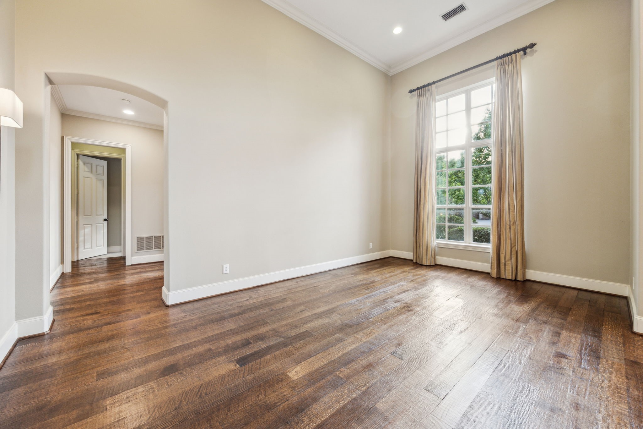 8620 Canyon Crossing