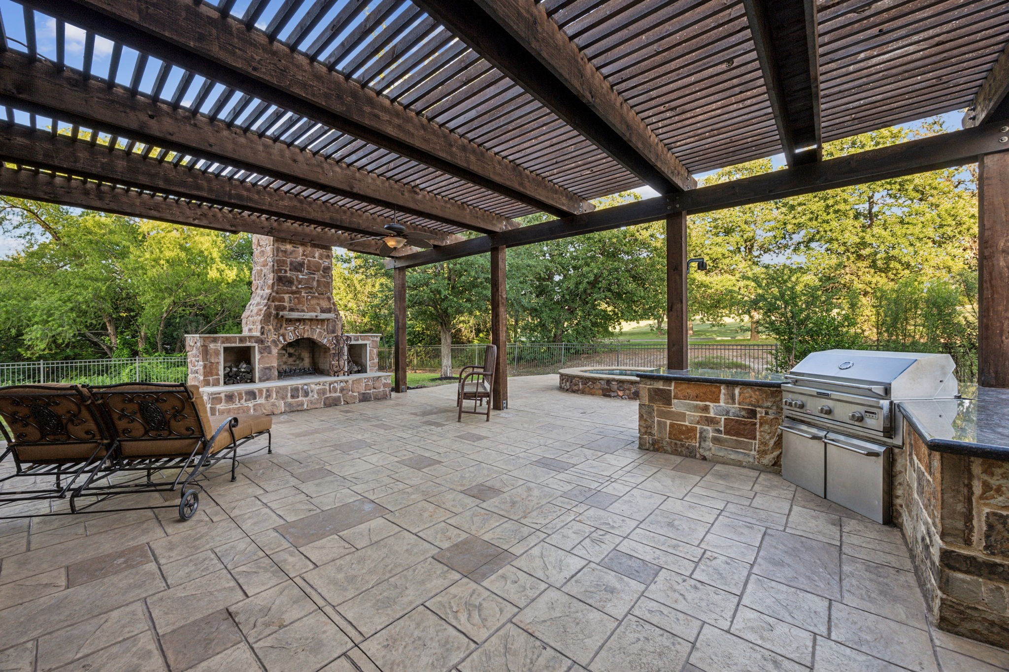 8620 Canyon Crossing