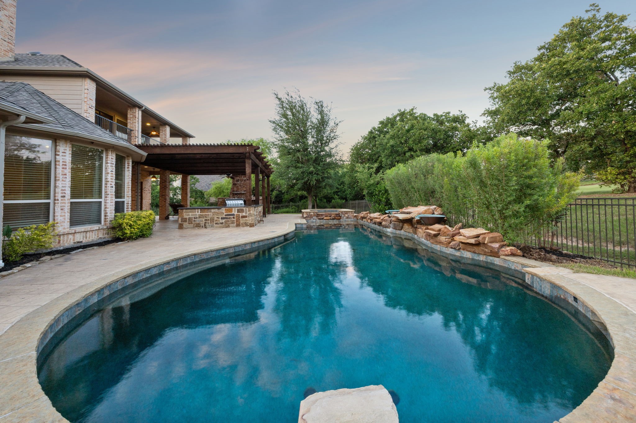 8620 Canyon Crossing