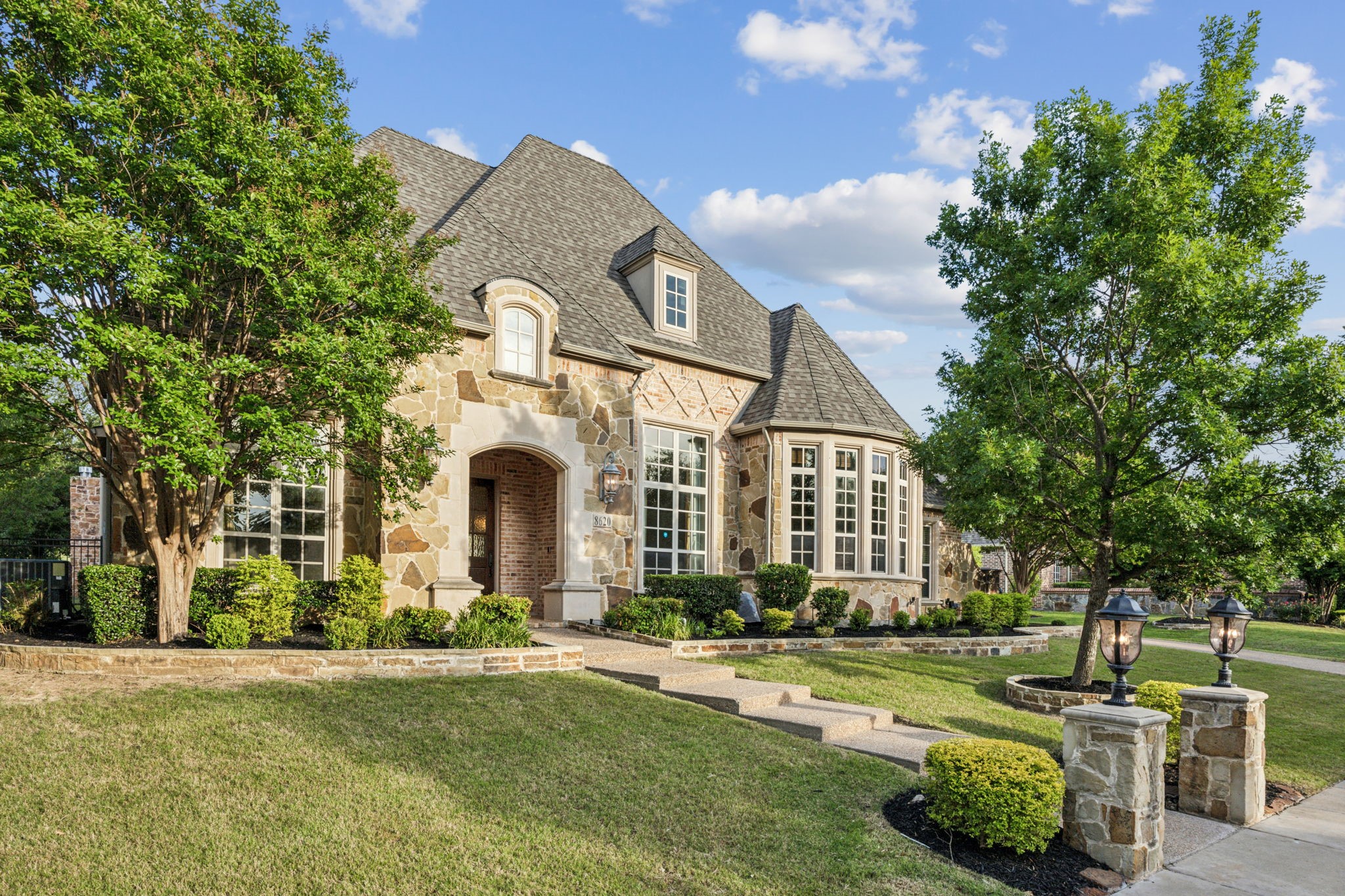 8620 Canyon Crossing