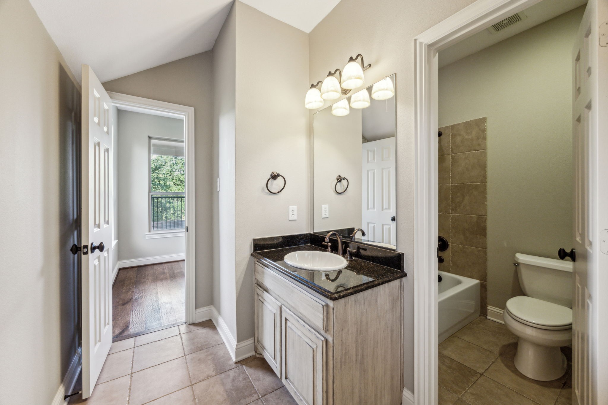 8620 Canyon Crossing