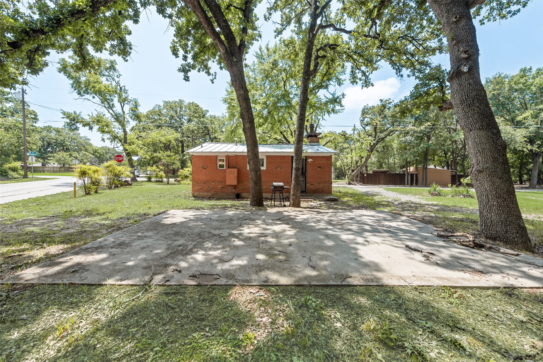 501 Lakeshore Road
