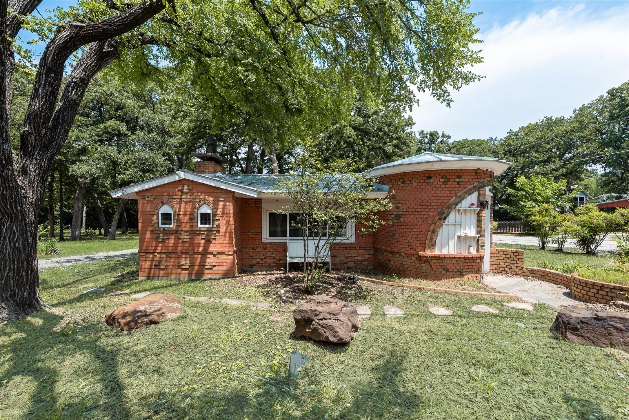501 Lakeshore Road