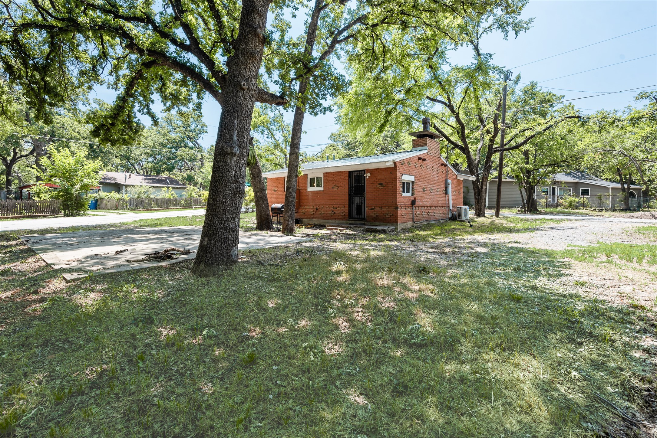 501 Lakeshore Road