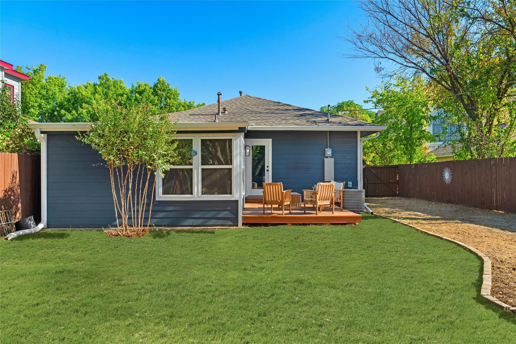 1111 S Glasgow Drive