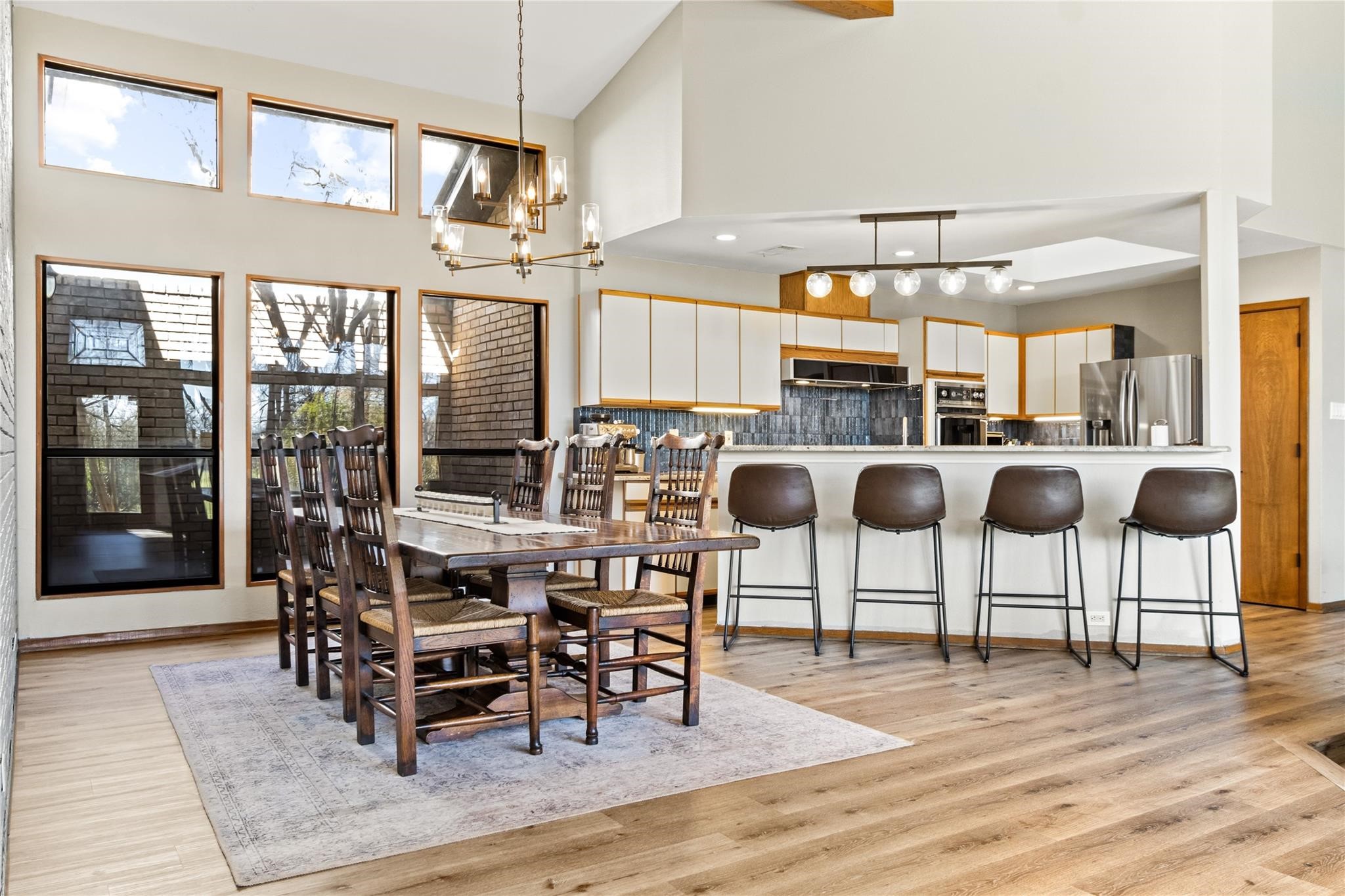 7102 Abrams Road