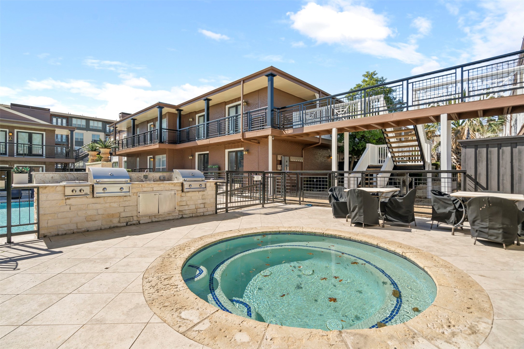 5916 Sandhurst Lane 225