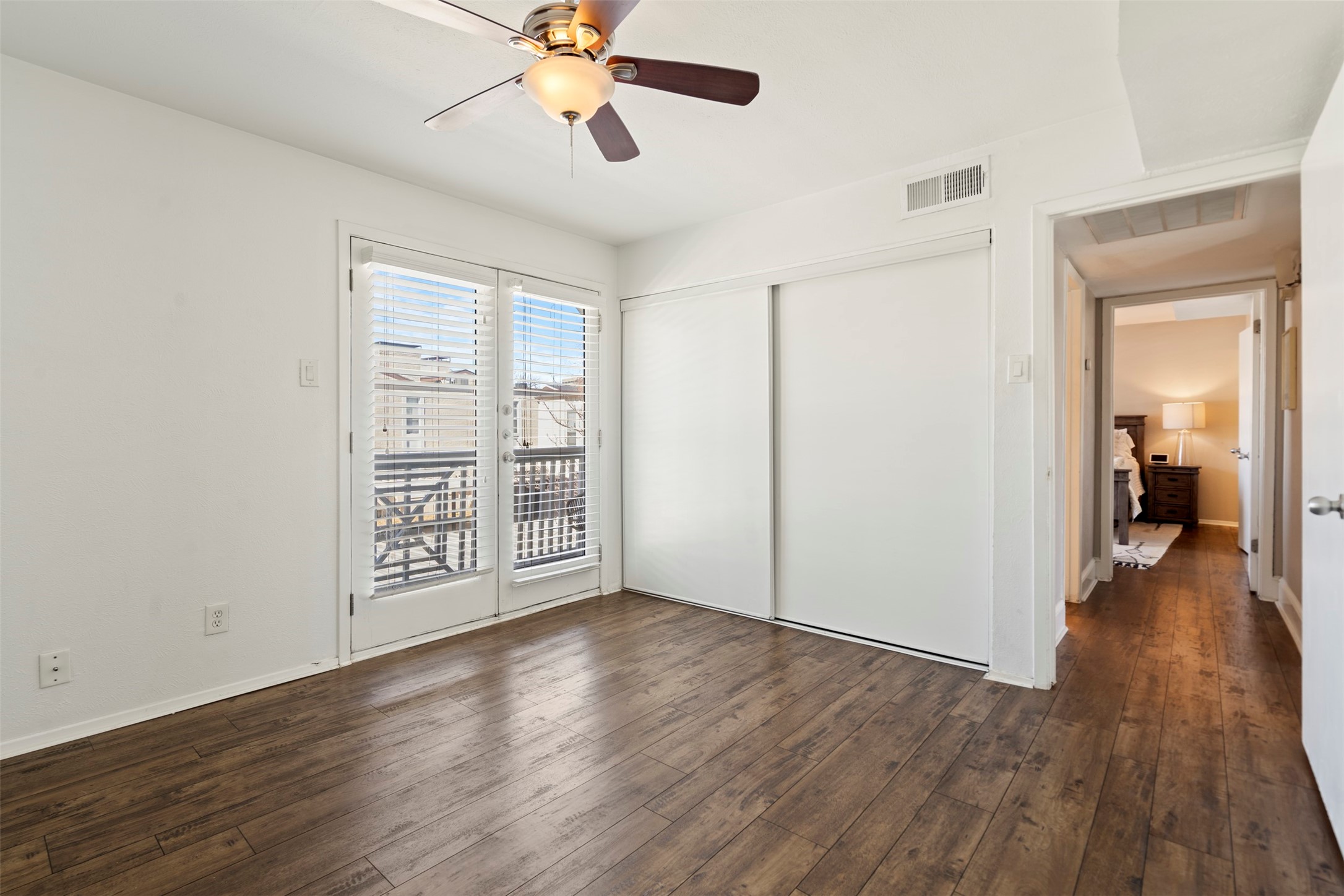 5916 Sandhurst Lane 225