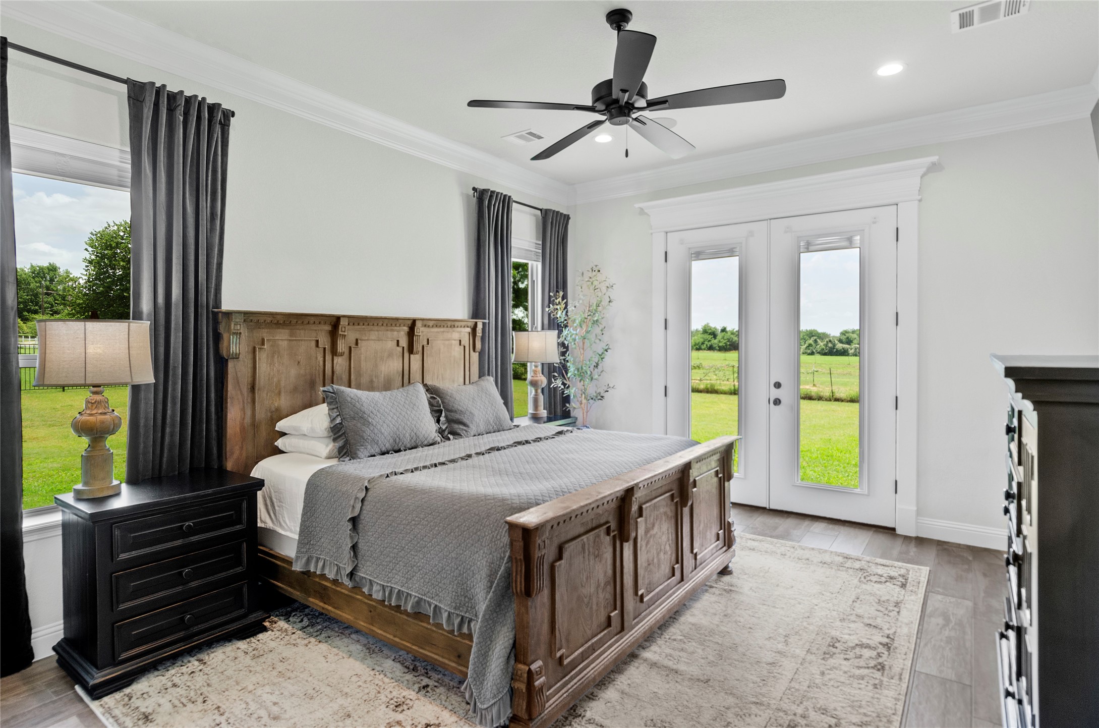 1407 Isabella Court