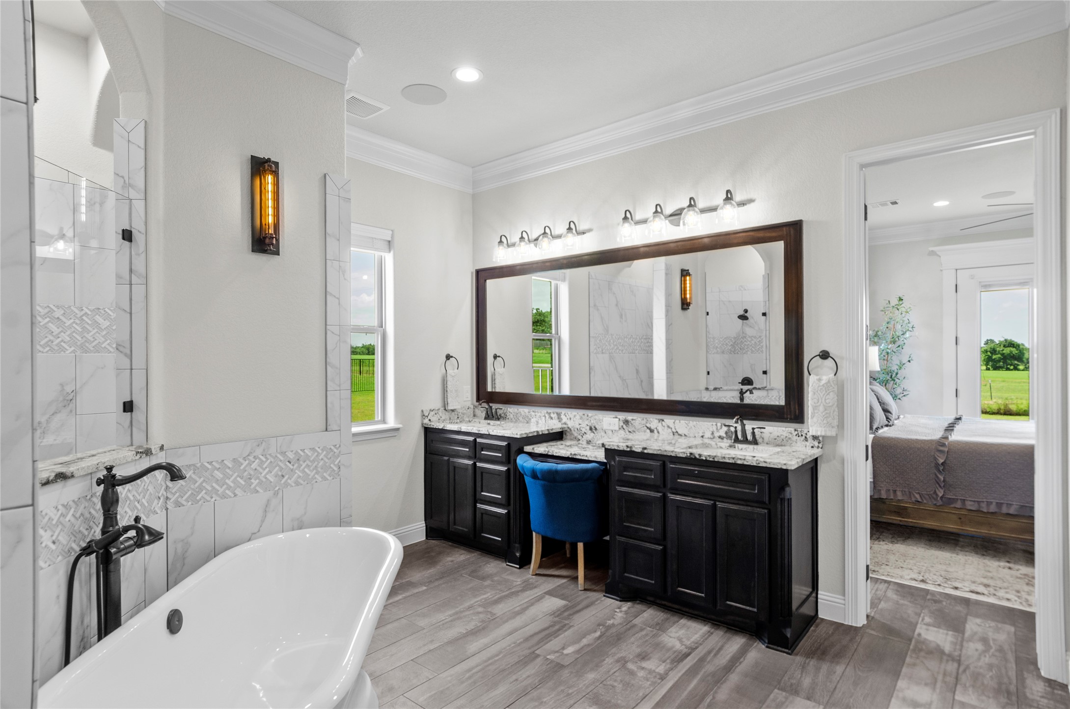1407 Isabella Court