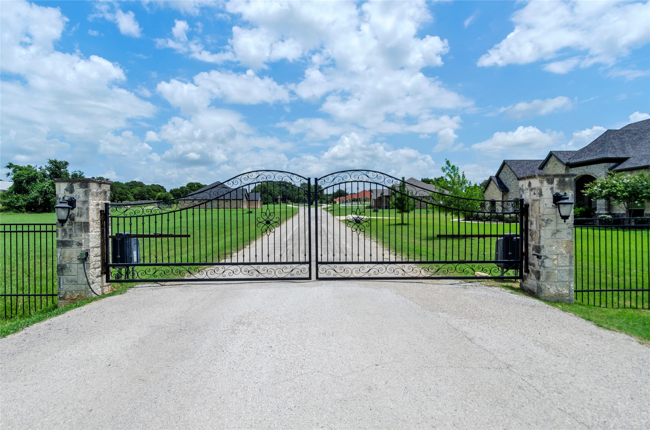1407 Isabella Court