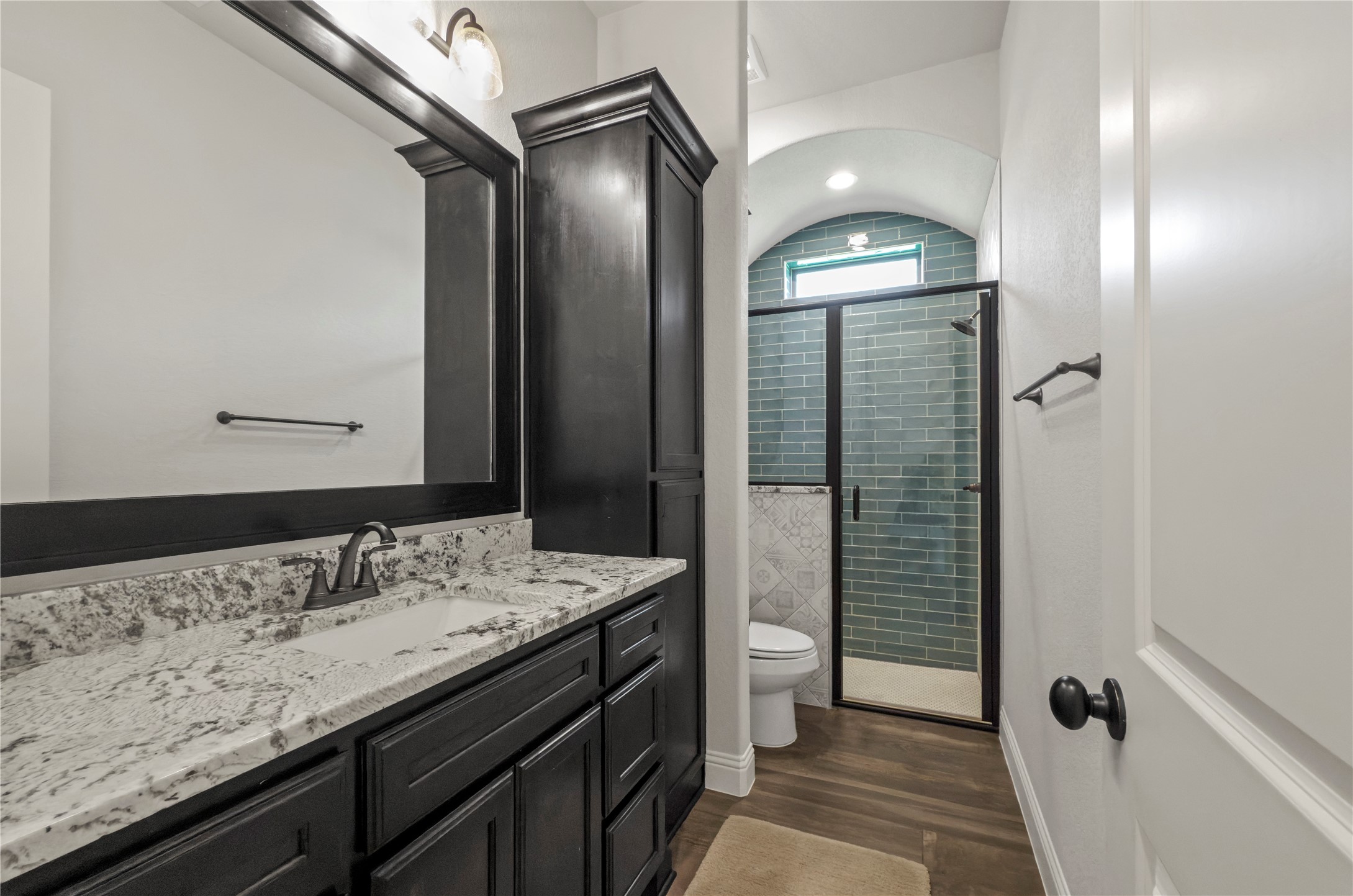 1407 Isabella Court