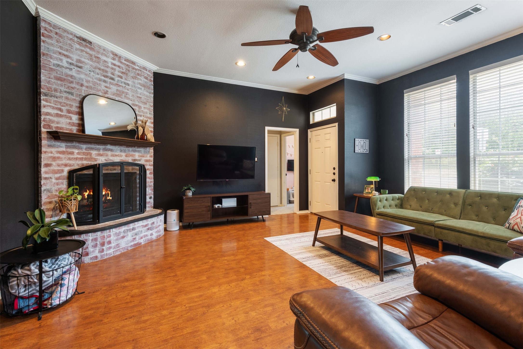 304 W Windsor Drive