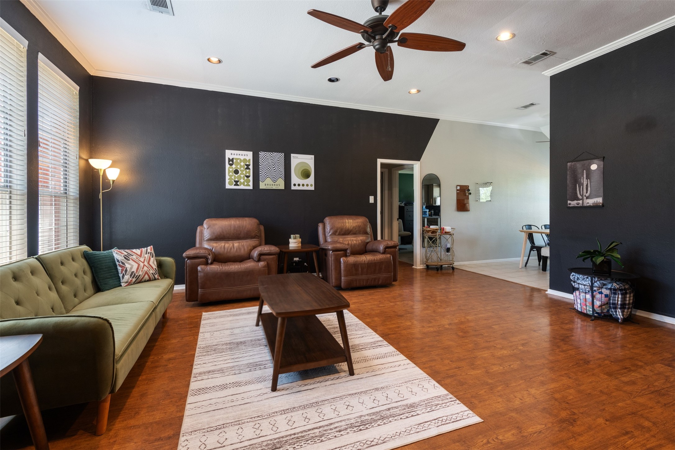 304 W Windsor Drive