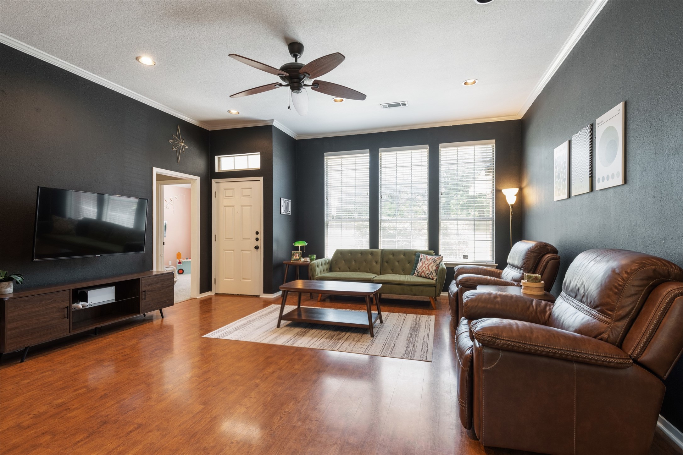 304 W Windsor Drive
