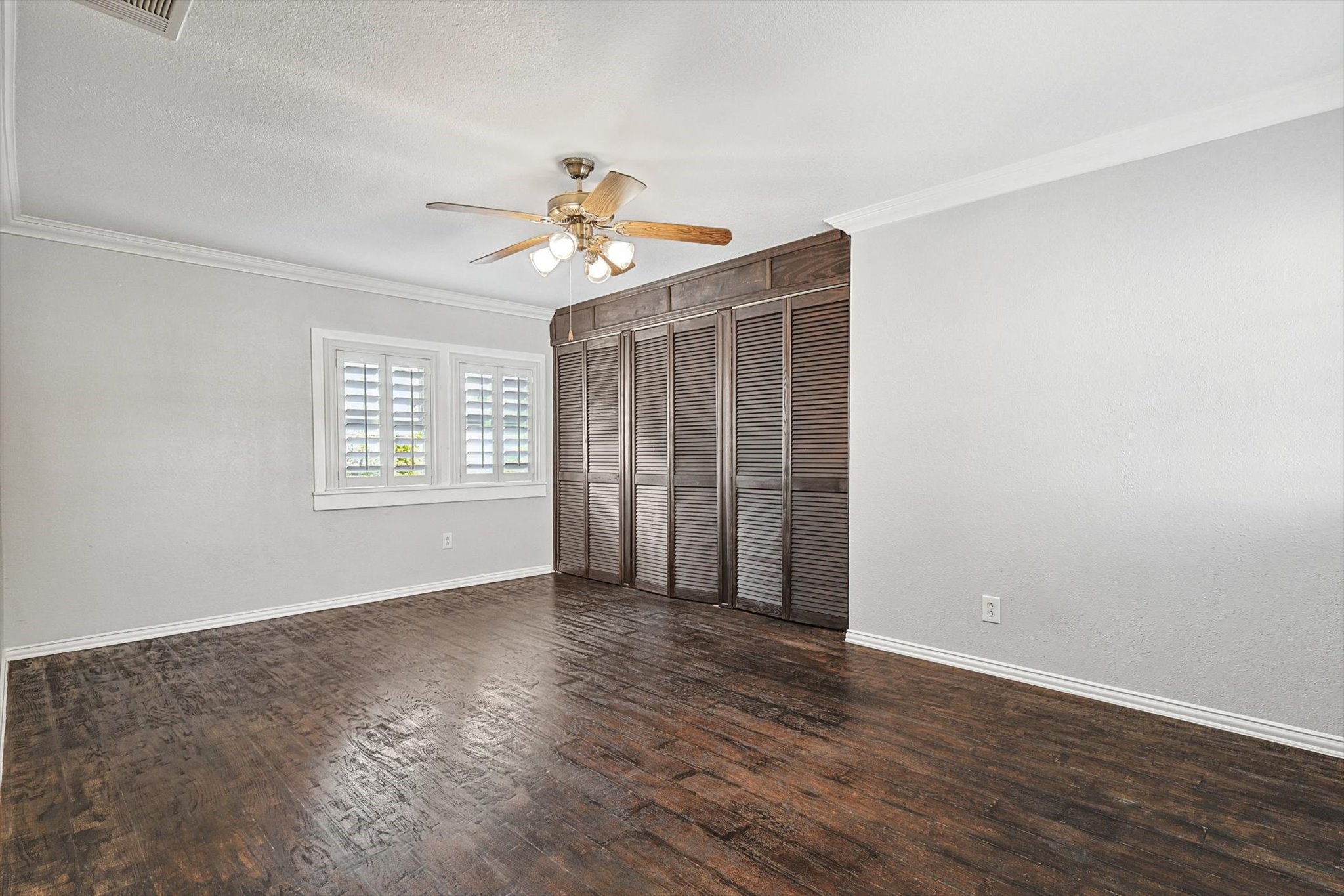 1021 Kings Highway