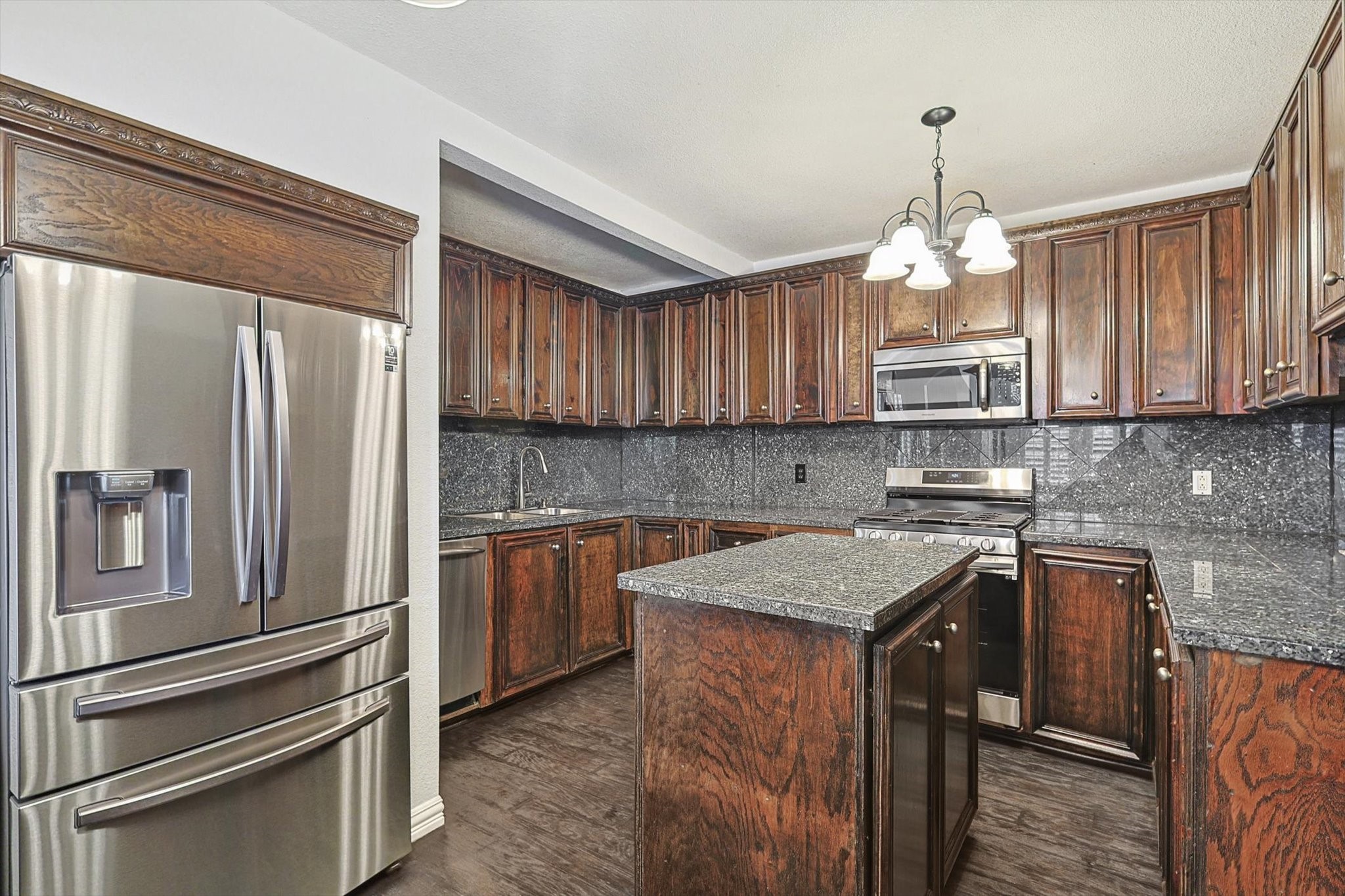 1021 Kings Highway