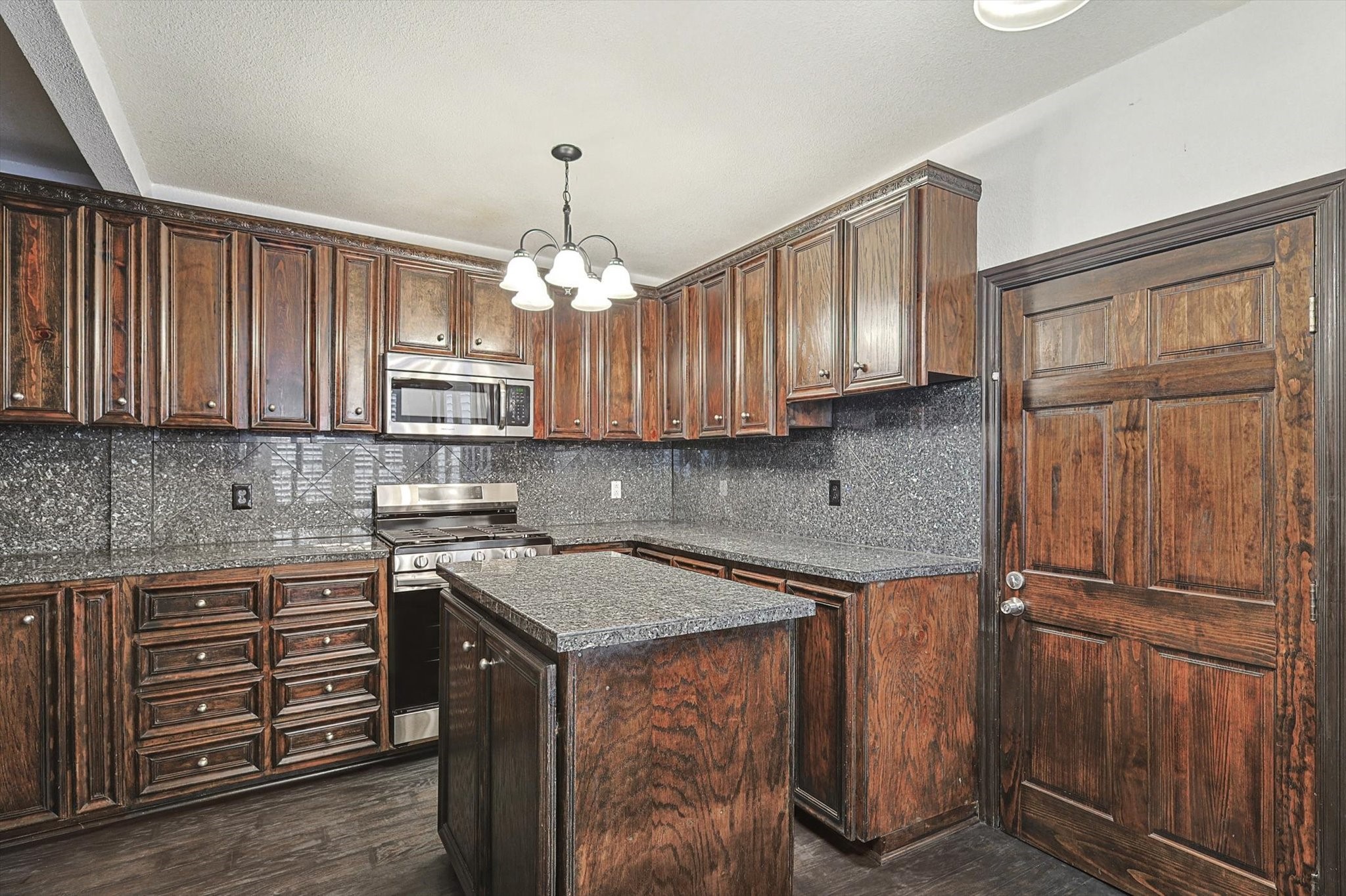 1021 Kings Highway