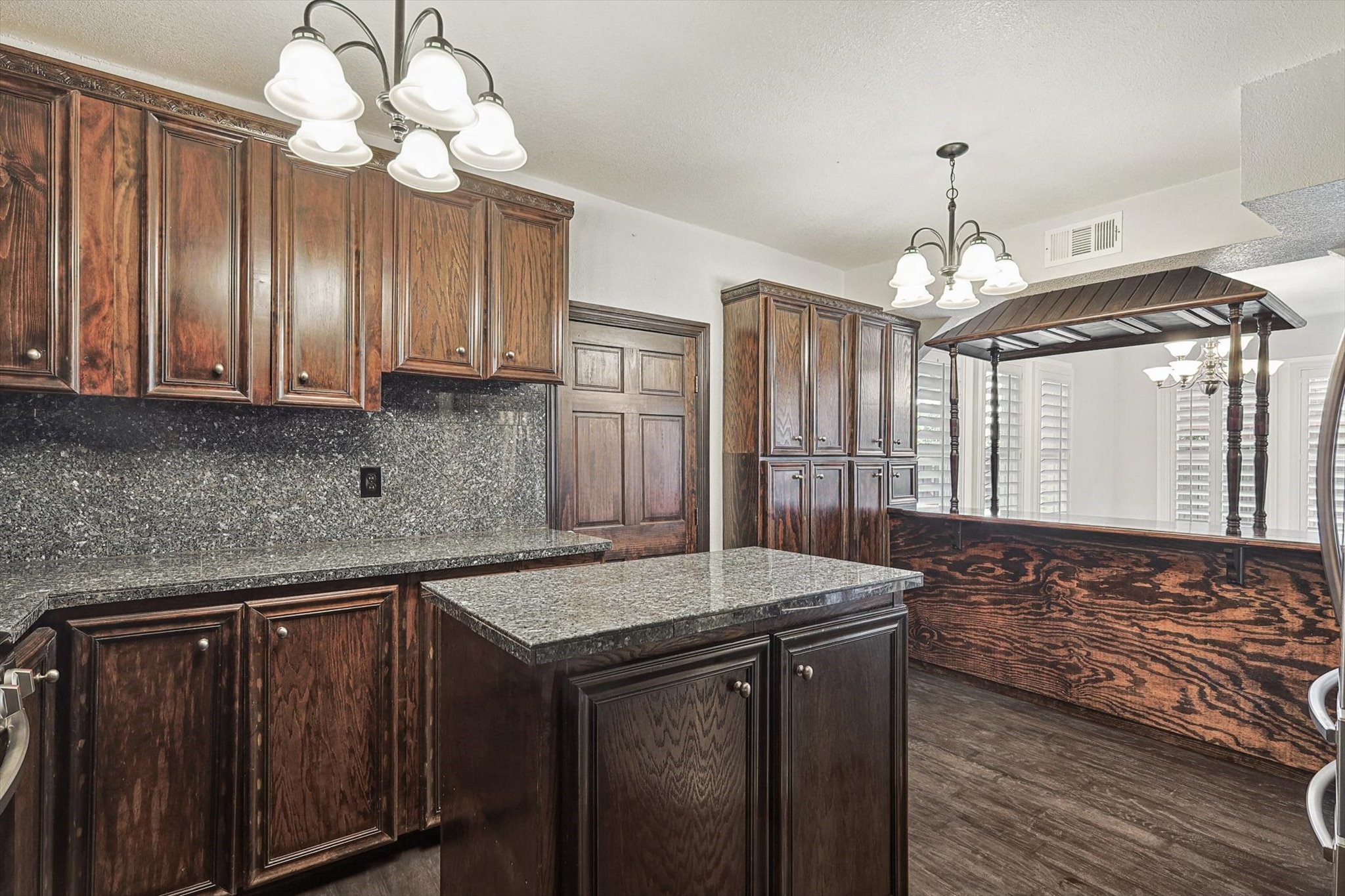 1021 Kings Highway