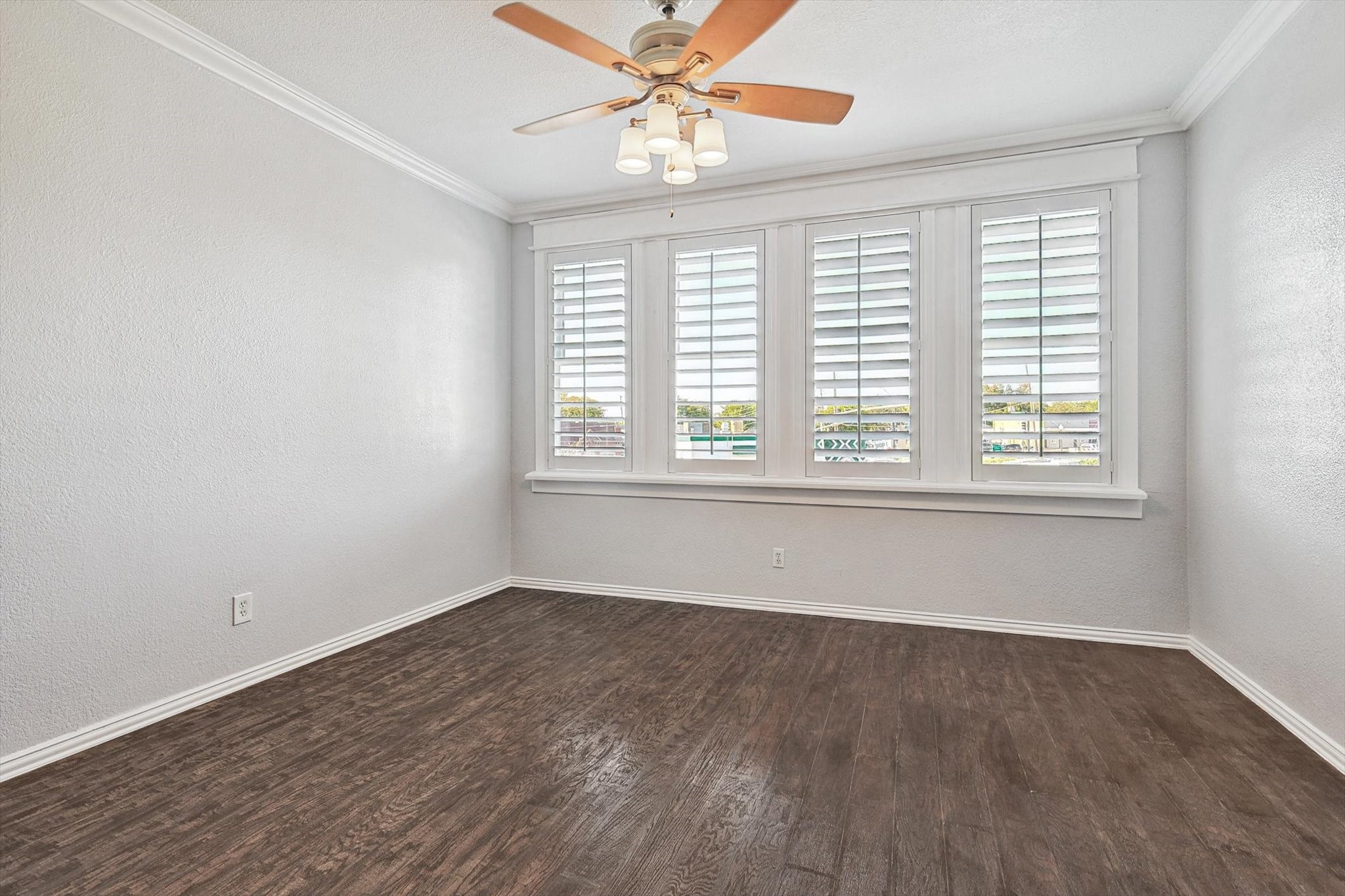 1021 Kings Highway