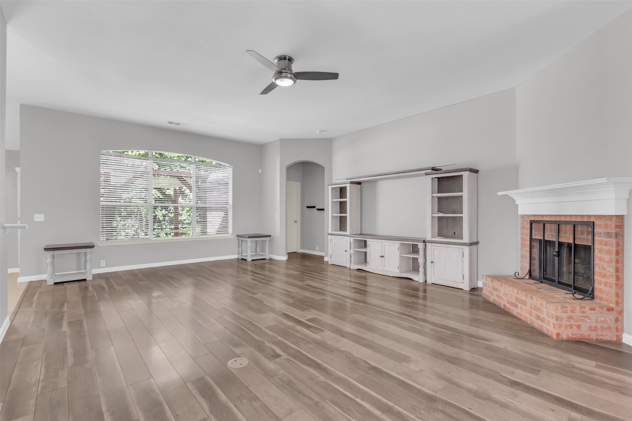 6113 Silverleaf Lane