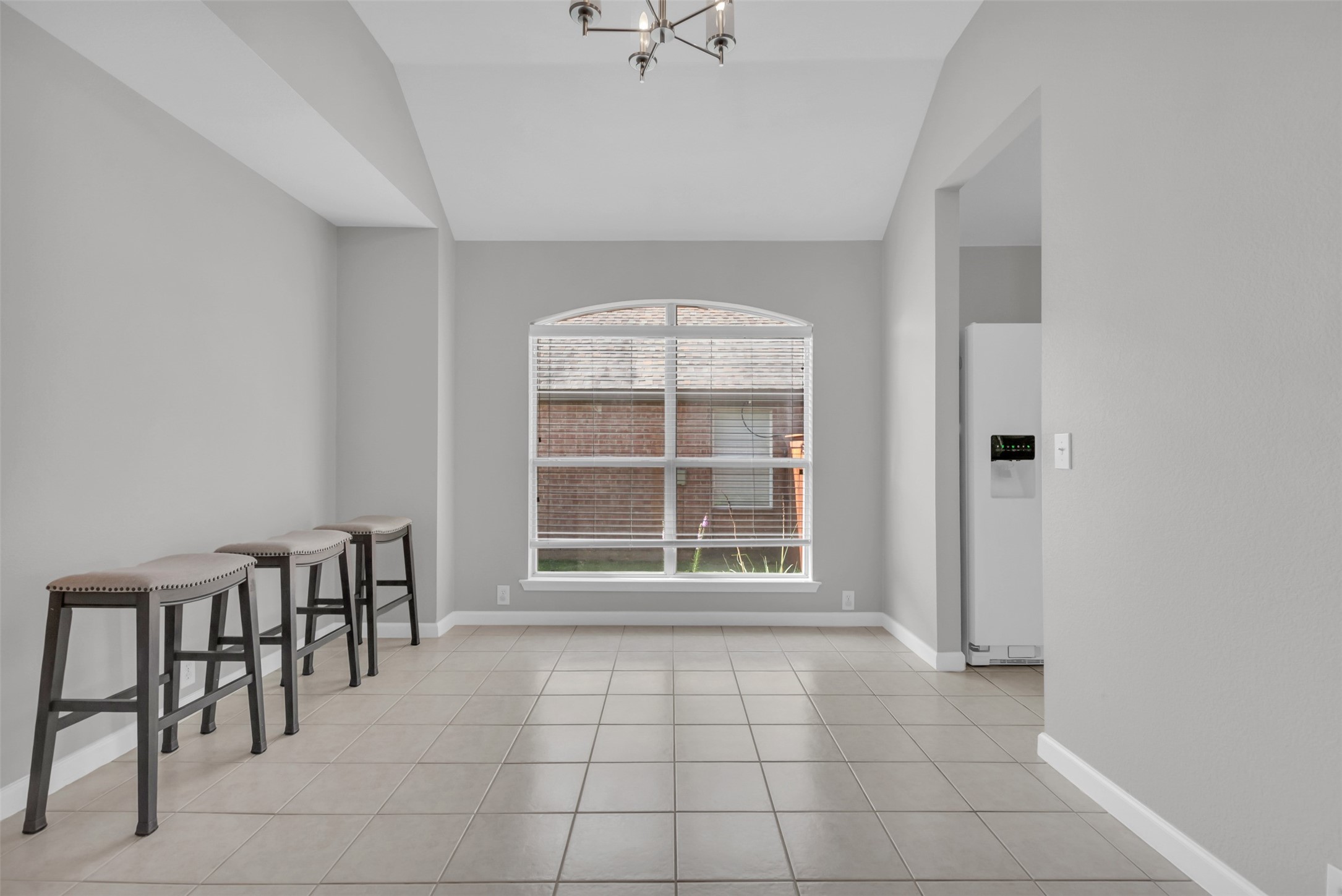 6113 Silverleaf Lane