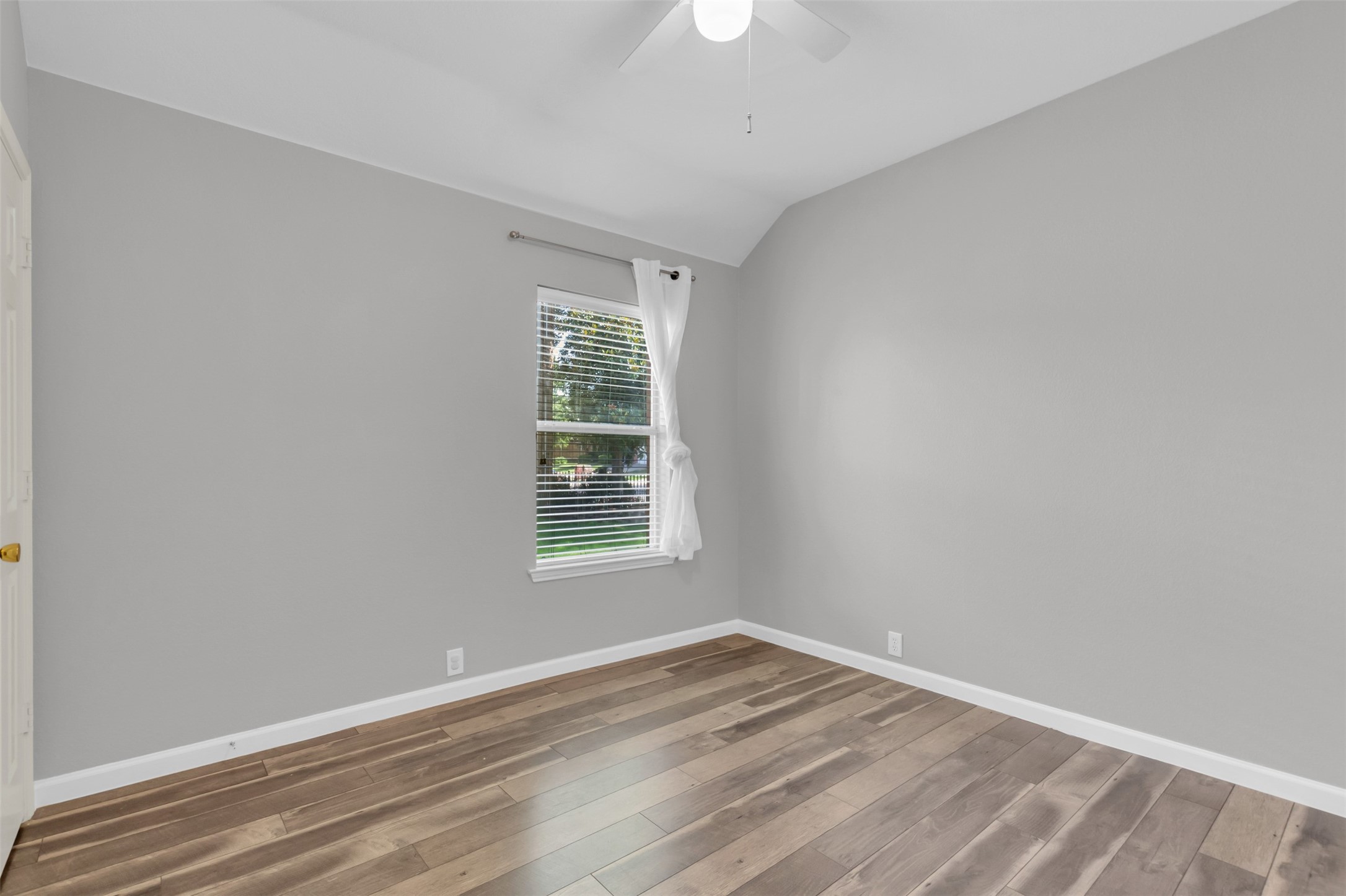 6113 Silverleaf Lane