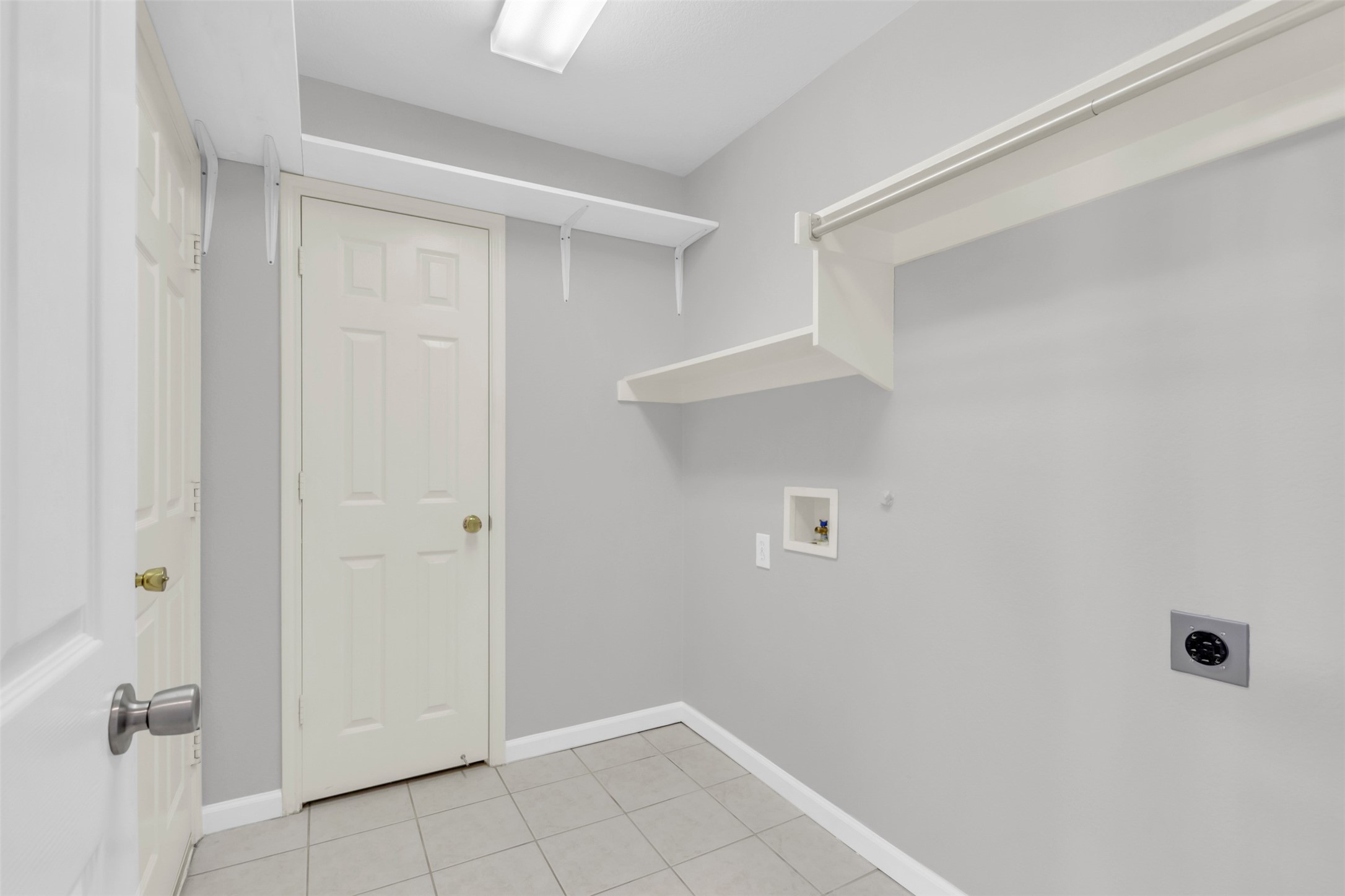 6113 Silverleaf Lane