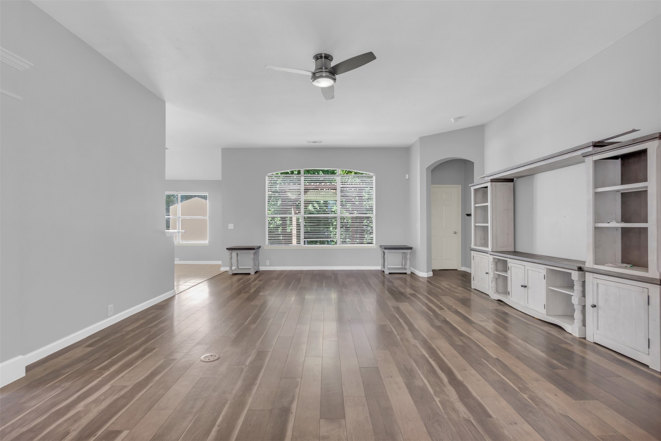 6113 Silverleaf Lane