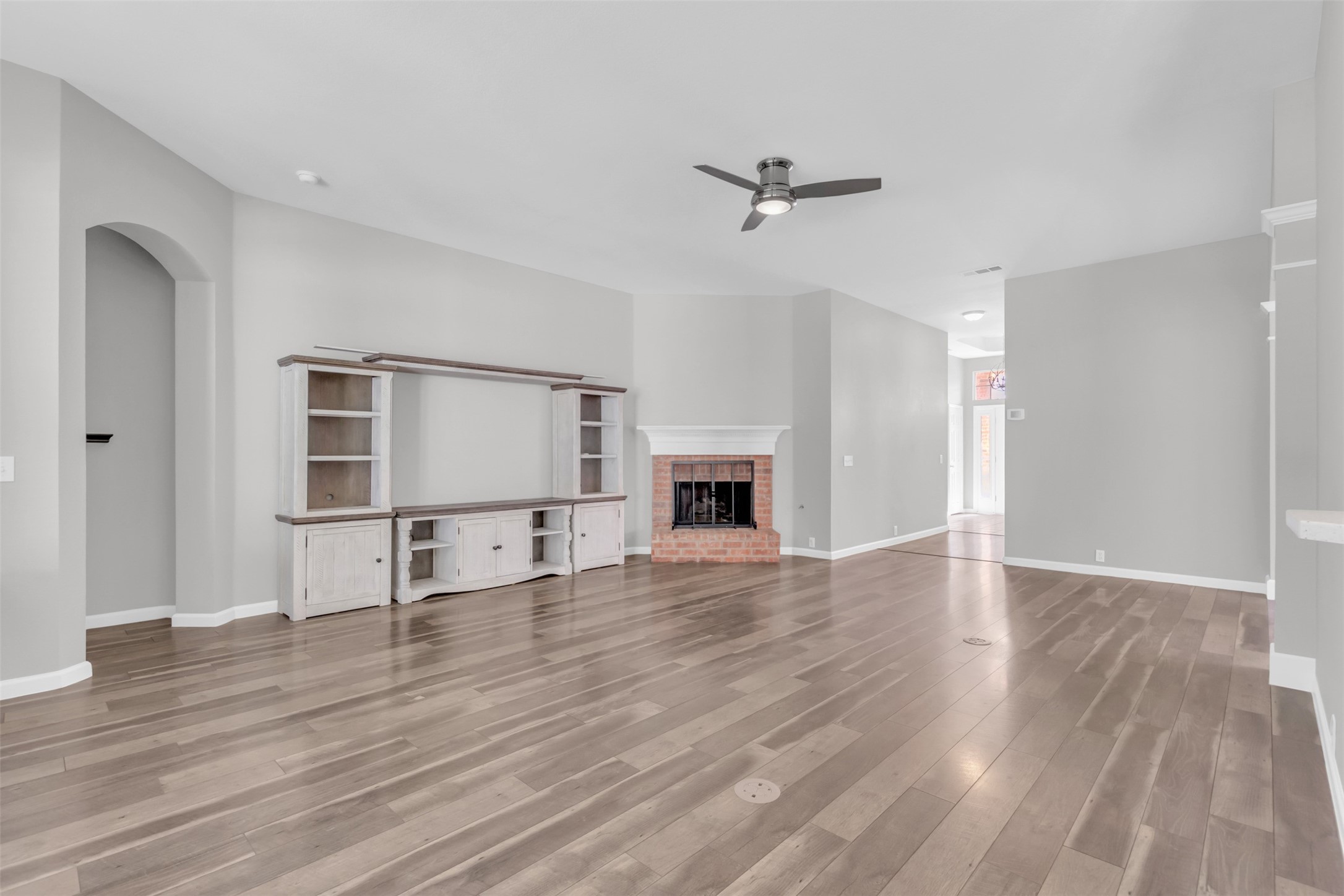 6113 Silverleaf Lane