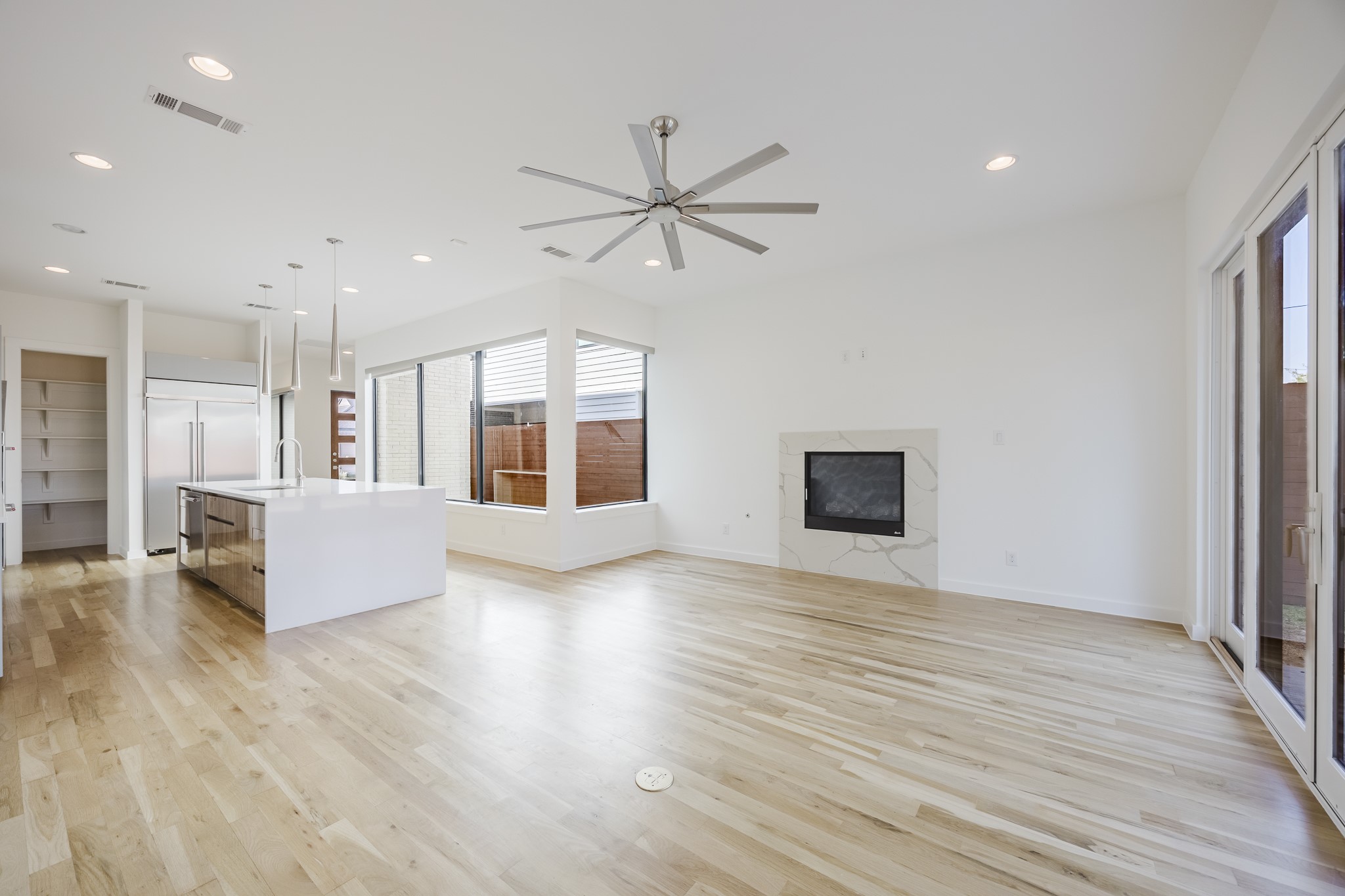 5433 Melrose Avenue