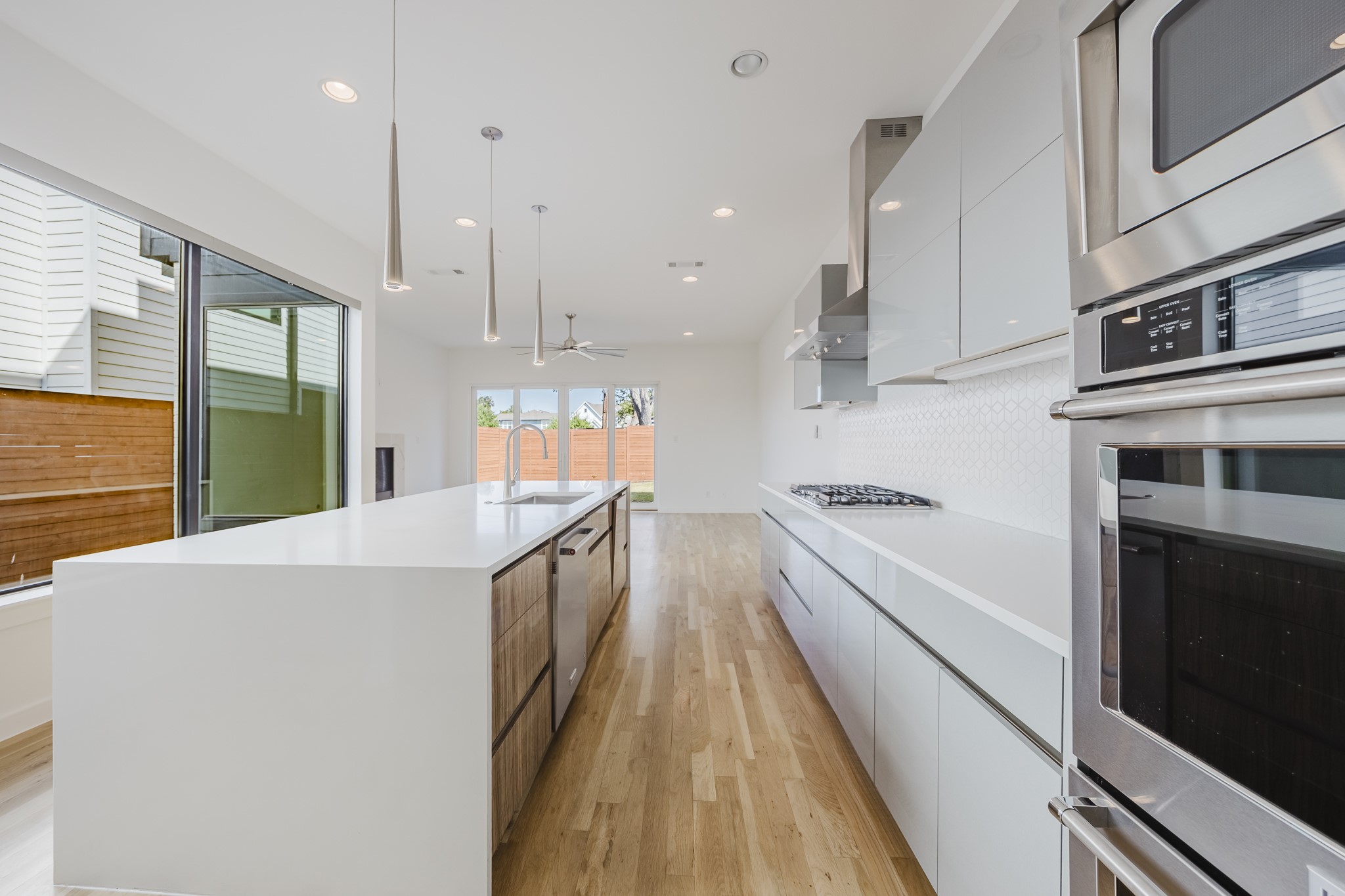 5433 Melrose Avenue