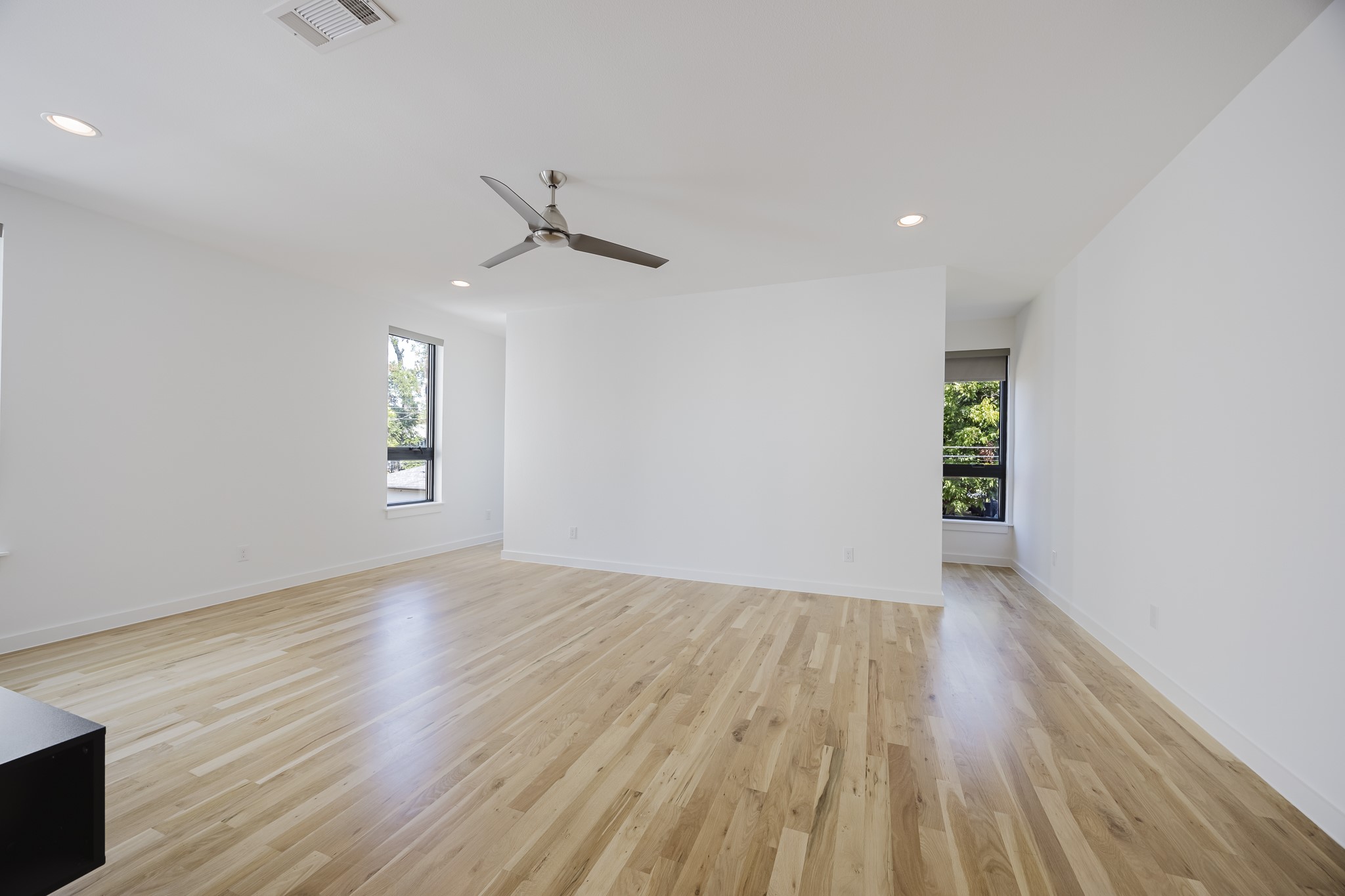 5433 Melrose Avenue