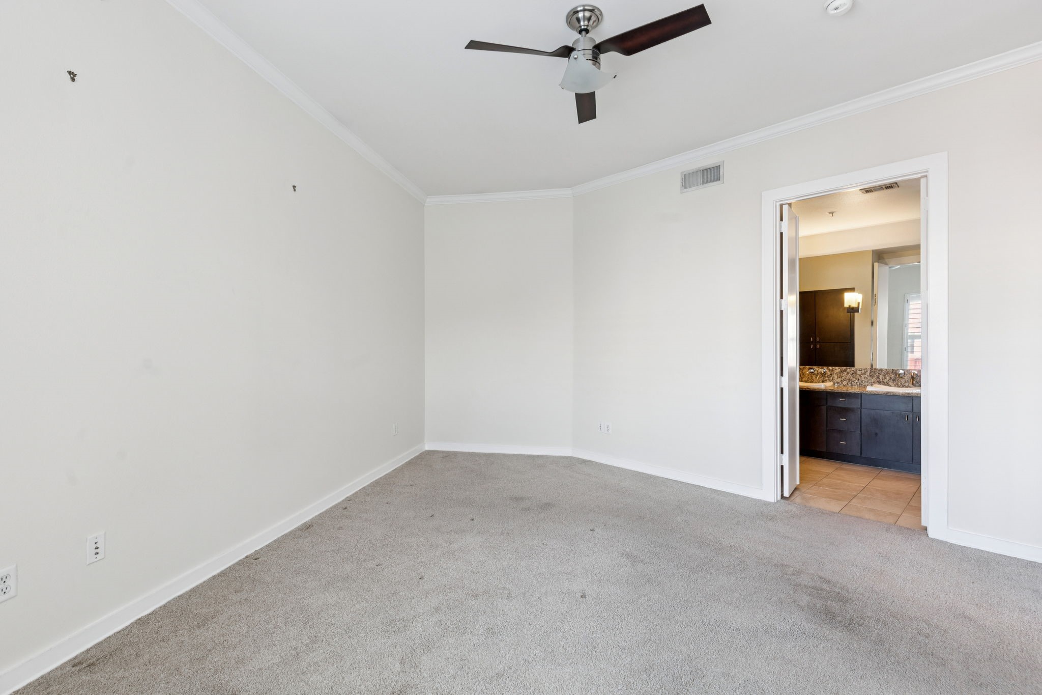 2950 Mckinney Avenue 424