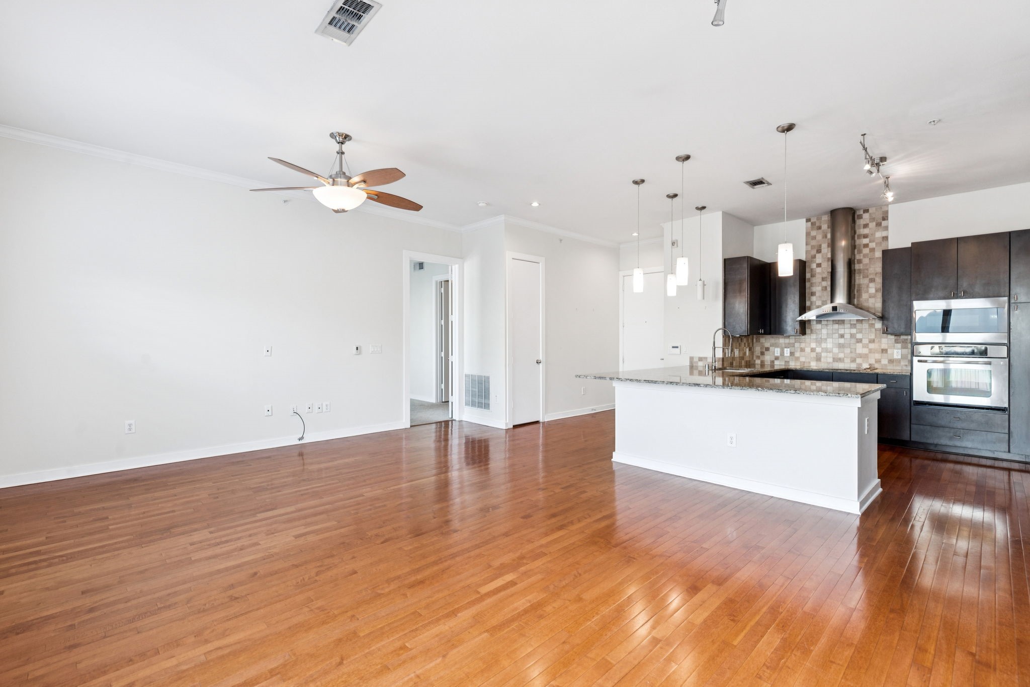 2950 Mckinney Avenue 424