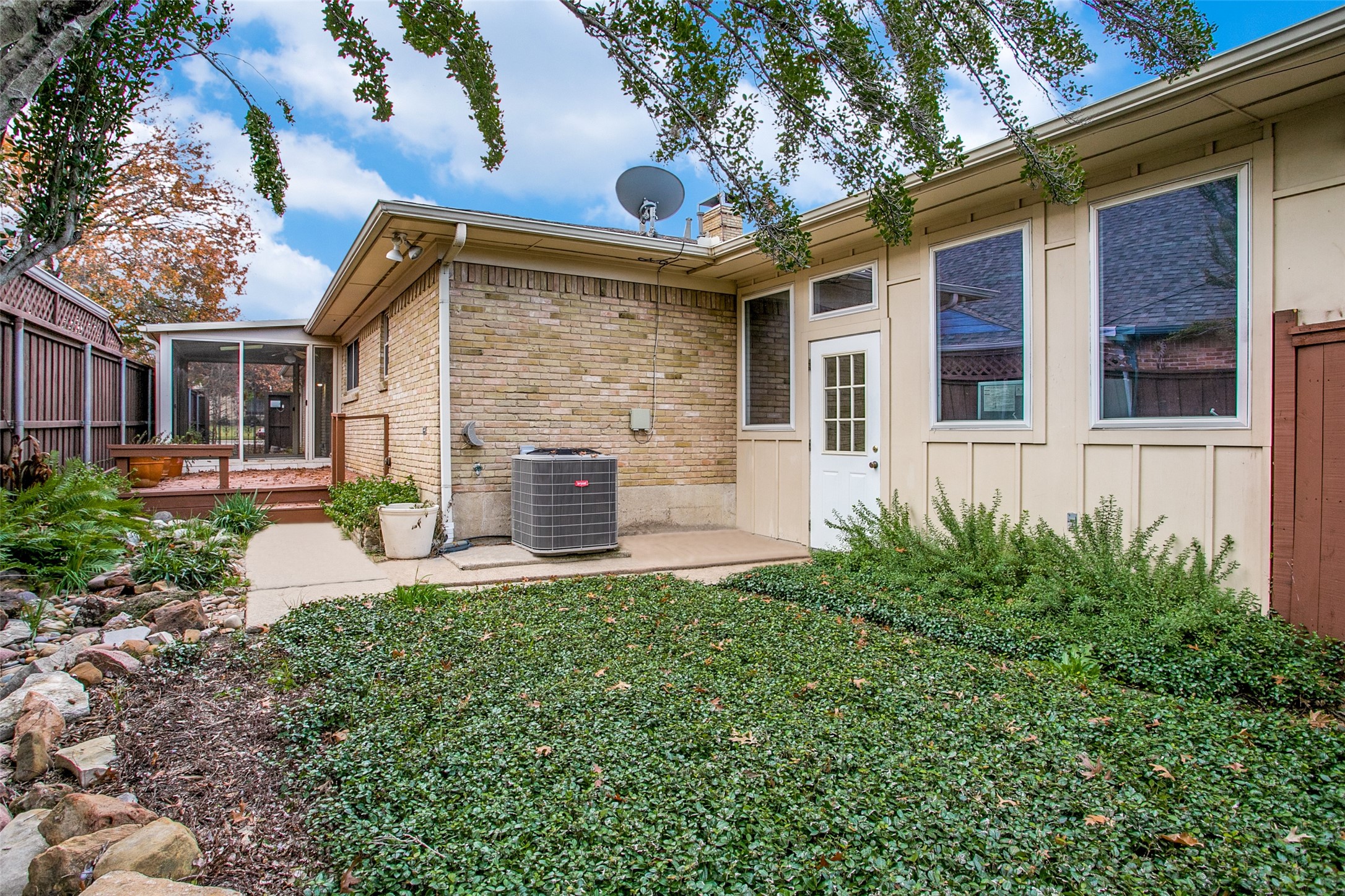 7327 Wellcrest Drive