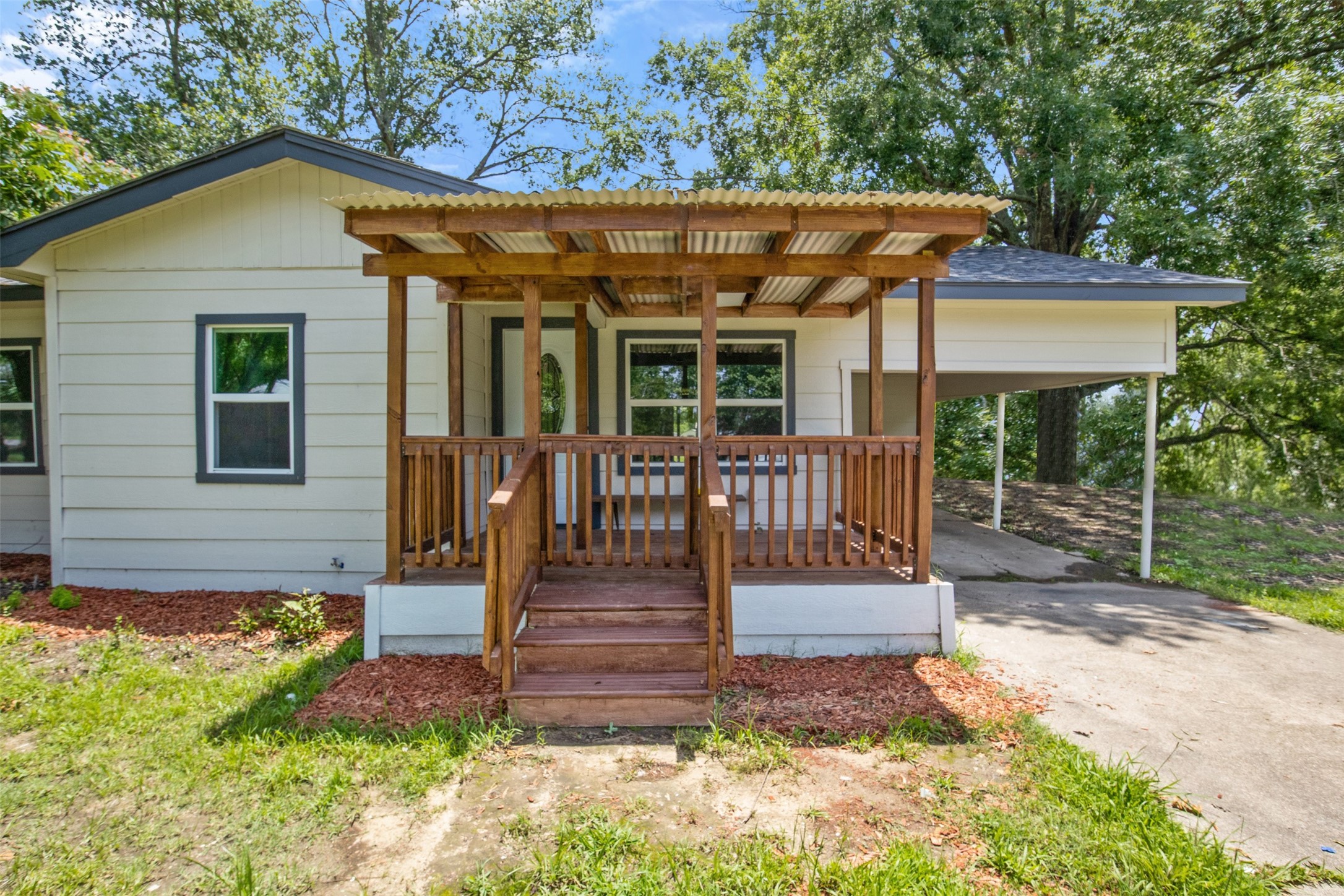 121 Circle Drive